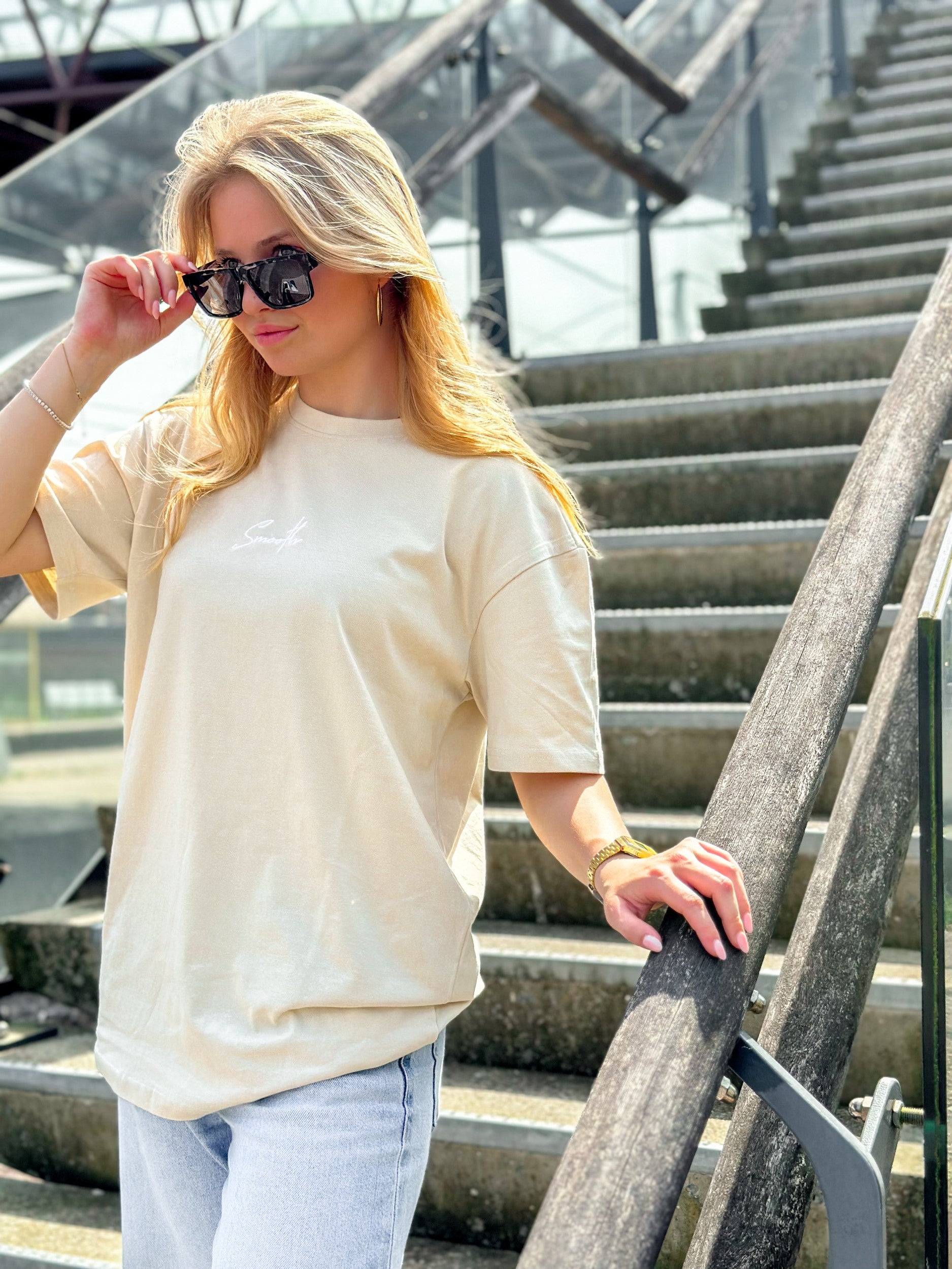 Heavy Sand T / Signature White Women