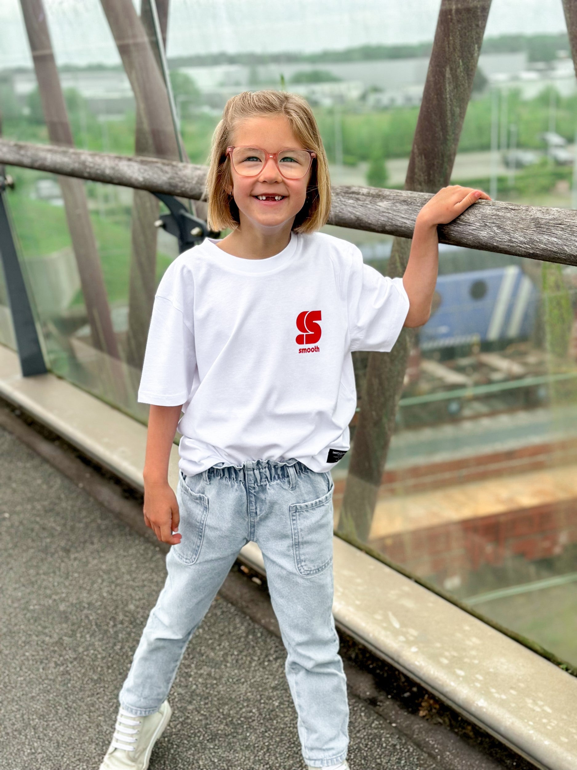 White Kids T / S Logo Red Front+Back Girls