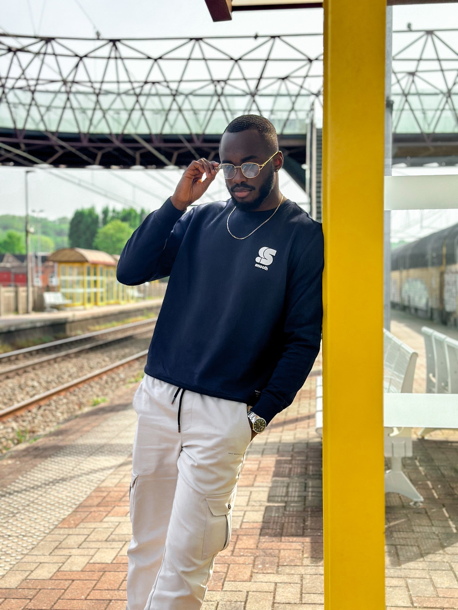 Navy Crew / S Logo White Front Men