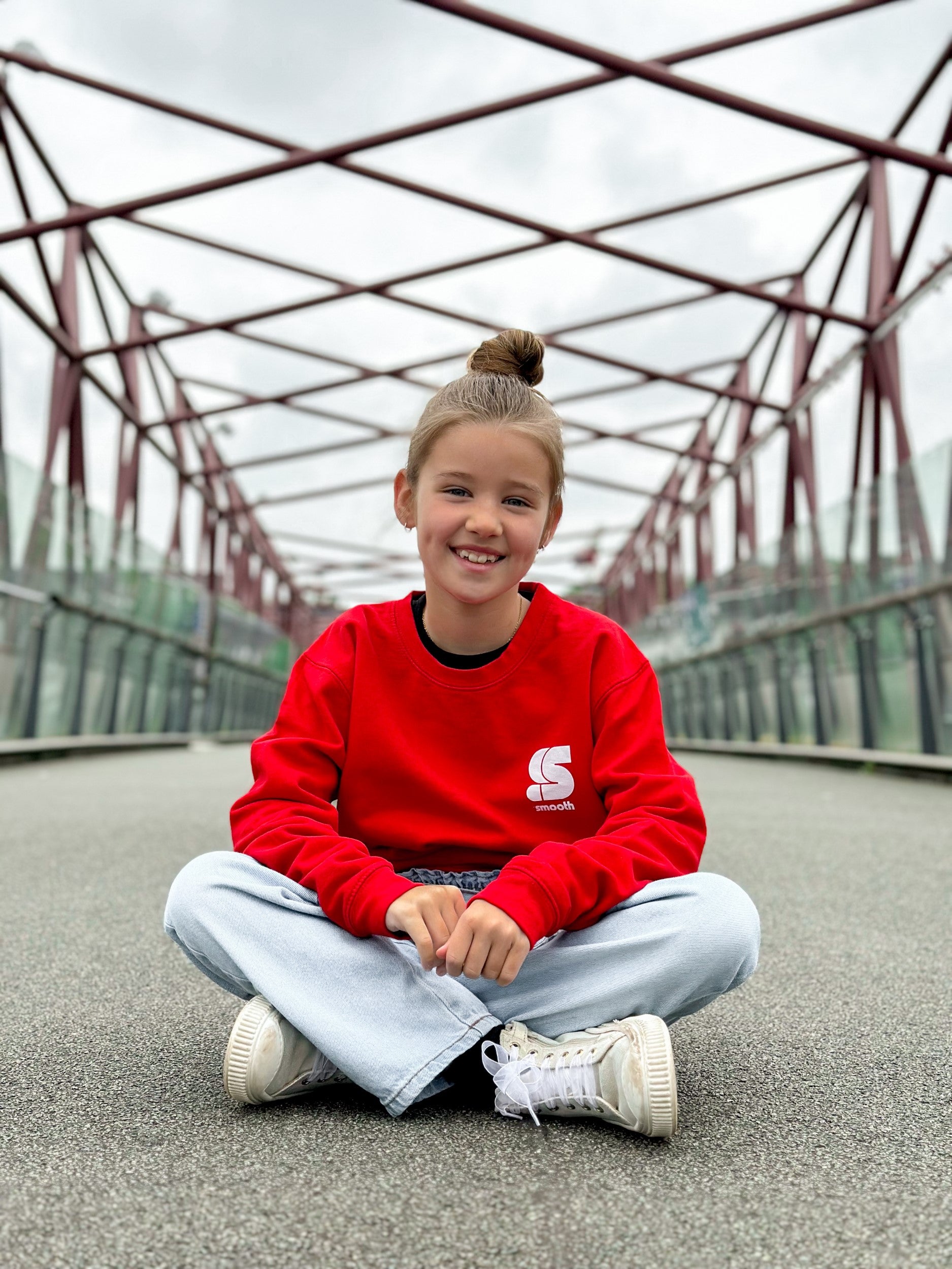 Red Kids Crew / S Logo White Embroidered Girls