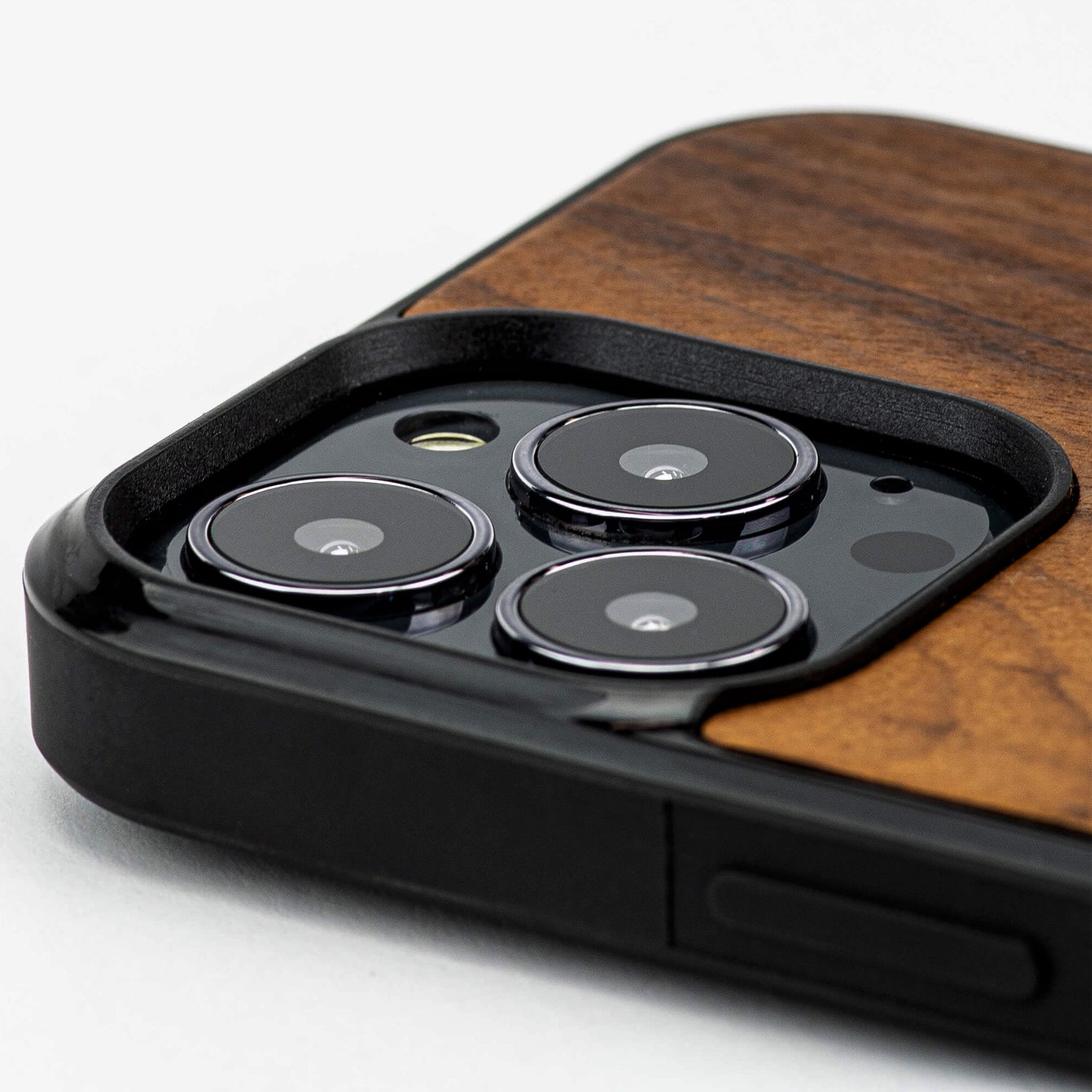 iPhone 16e