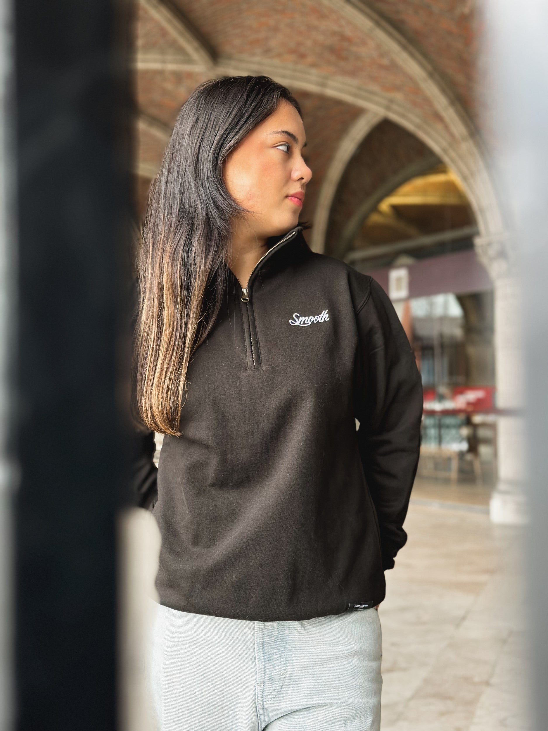 Black Half Zip Crew / Originals Minimal White Women