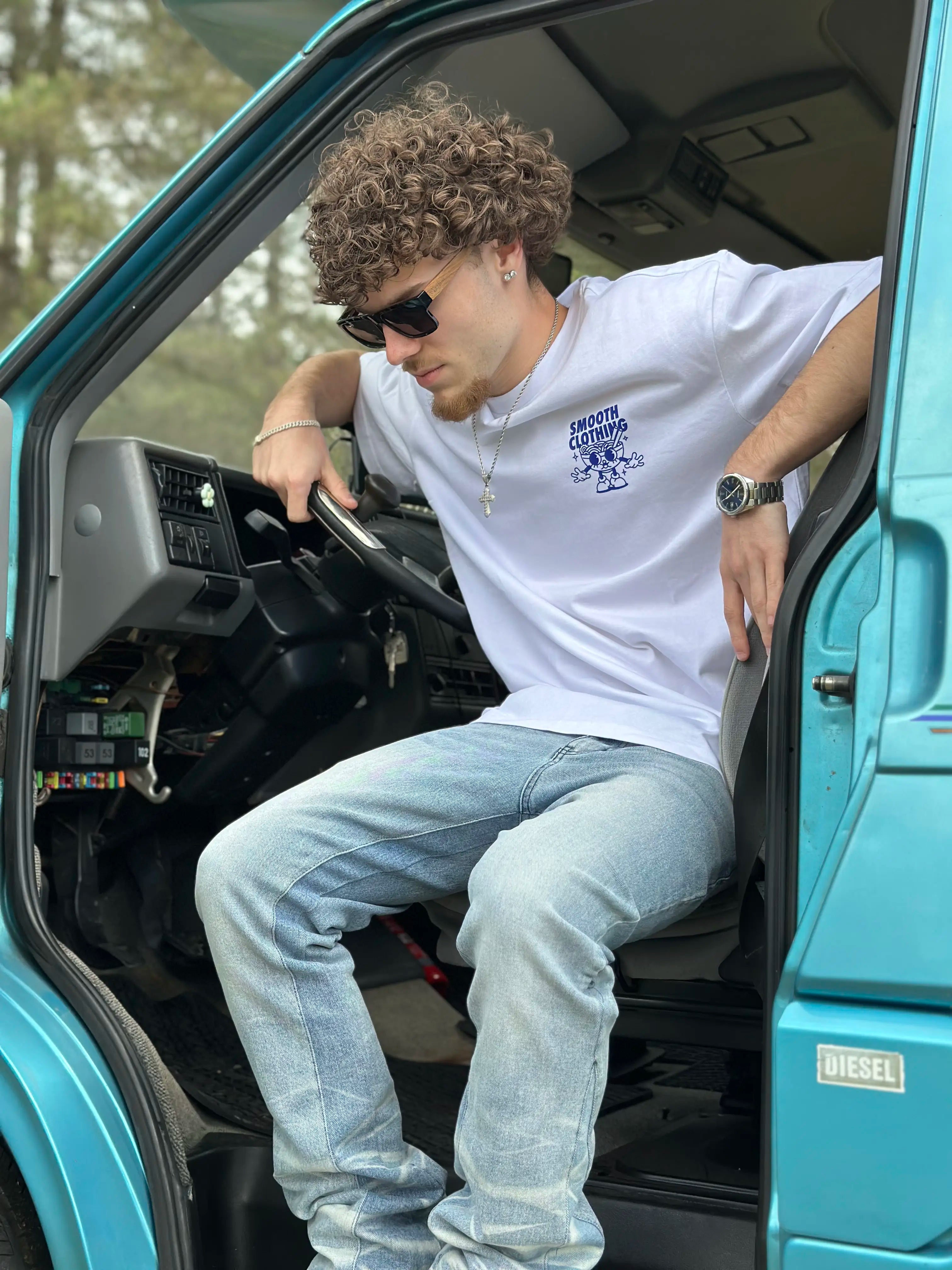 White Heavy T / Noods Blue Front+Back Men
