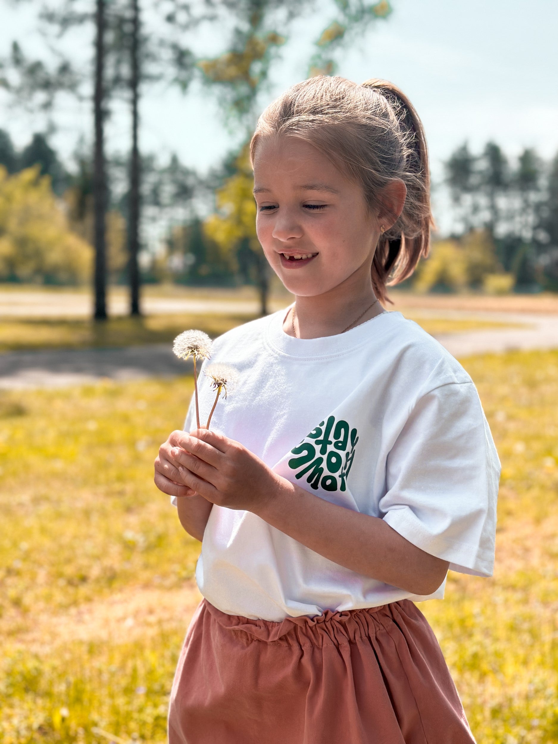 White Kids T / Stay Smooth Green Front+Back Girls