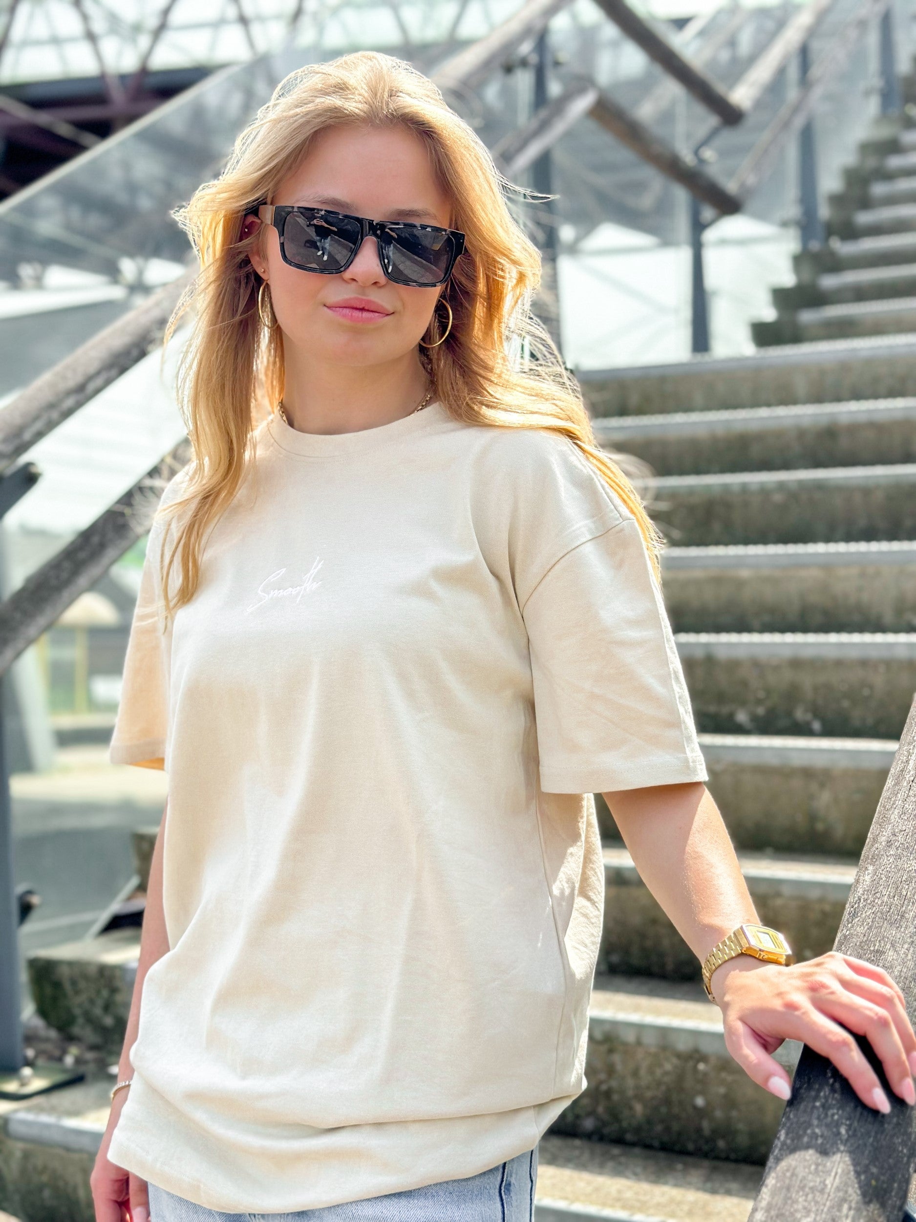 Heavy Sand T / Signature White Women