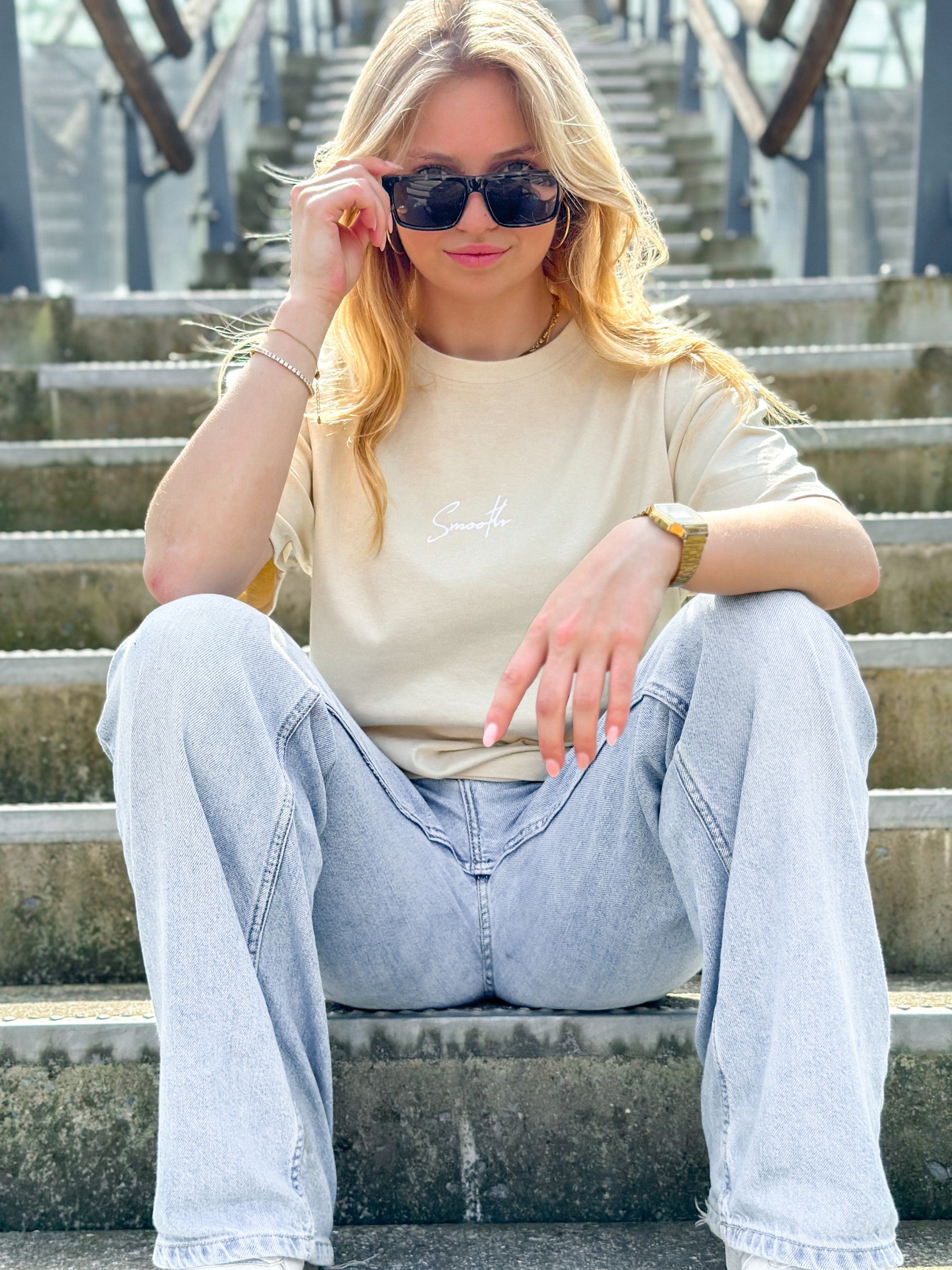 Heavy Sand T / Signature White Women