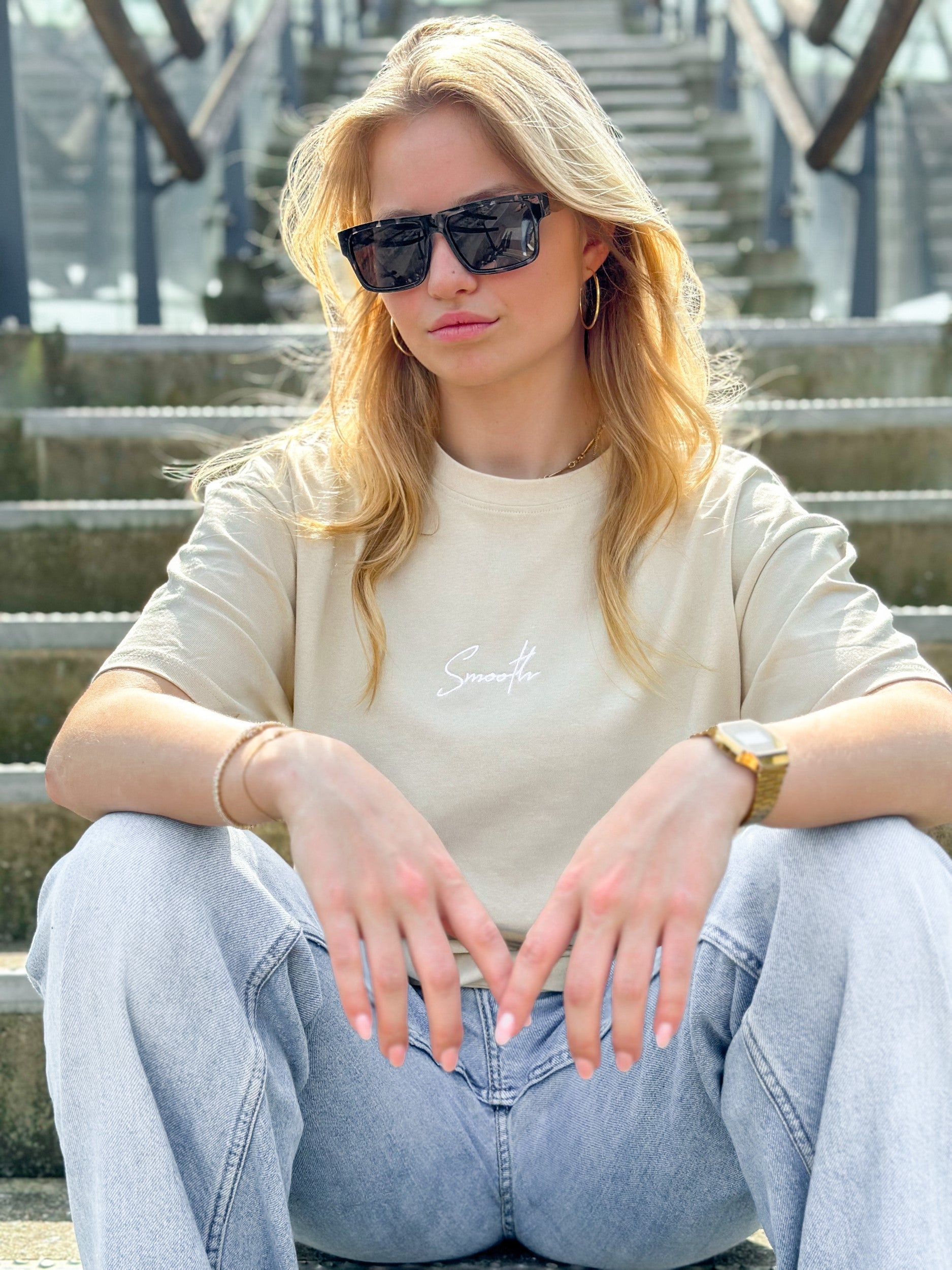 Heavy Sand T / Signature White Women