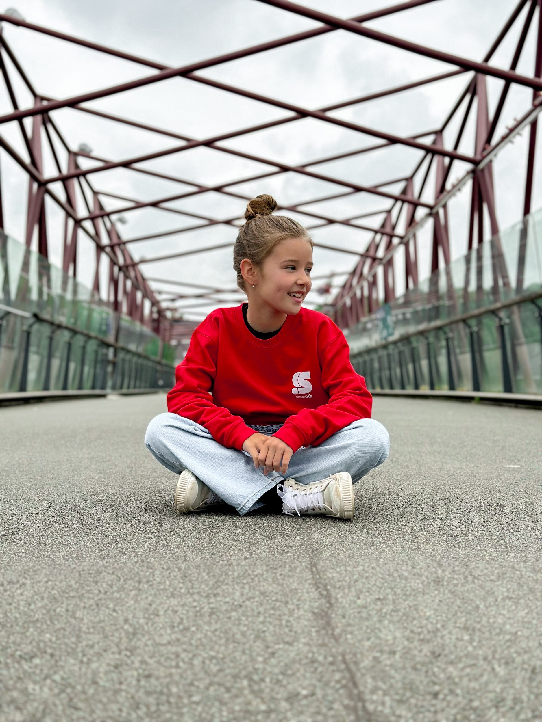 Red Kids Crew / S Logo White Embroidered Girls