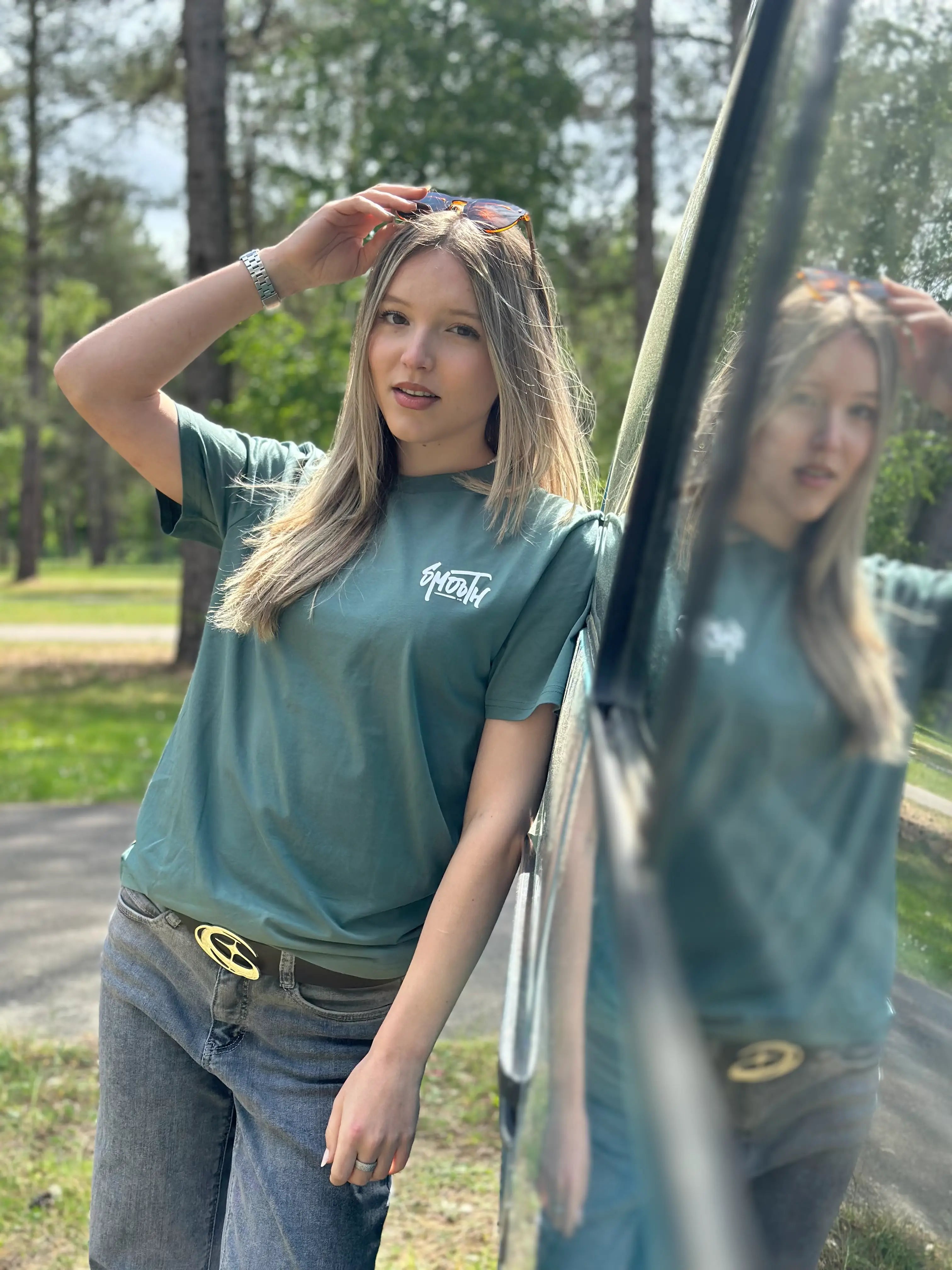 Dusty Green T / Dainty White Front+Back Women
