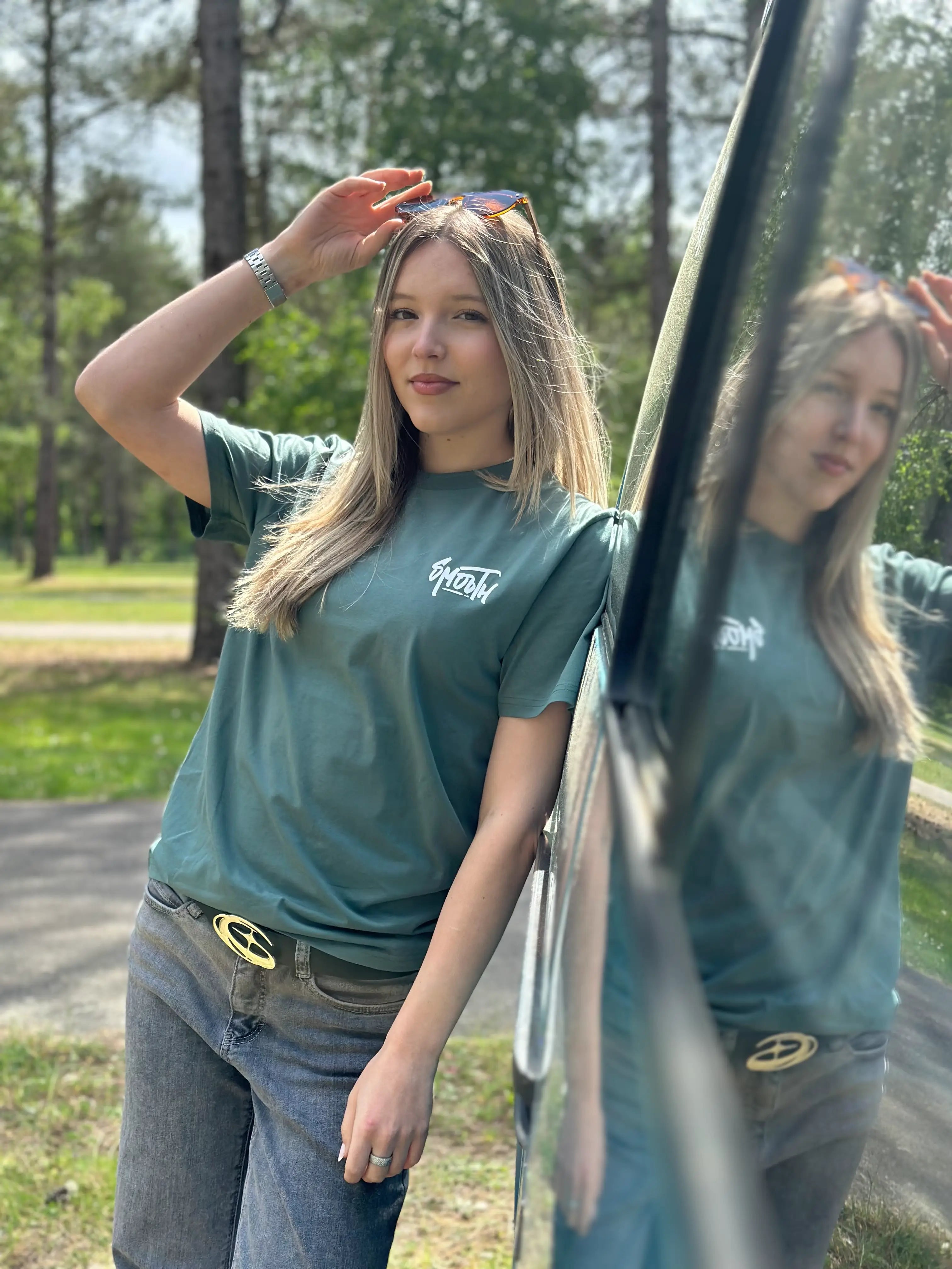 Dusty Green T / Dainty White Front+Back Women