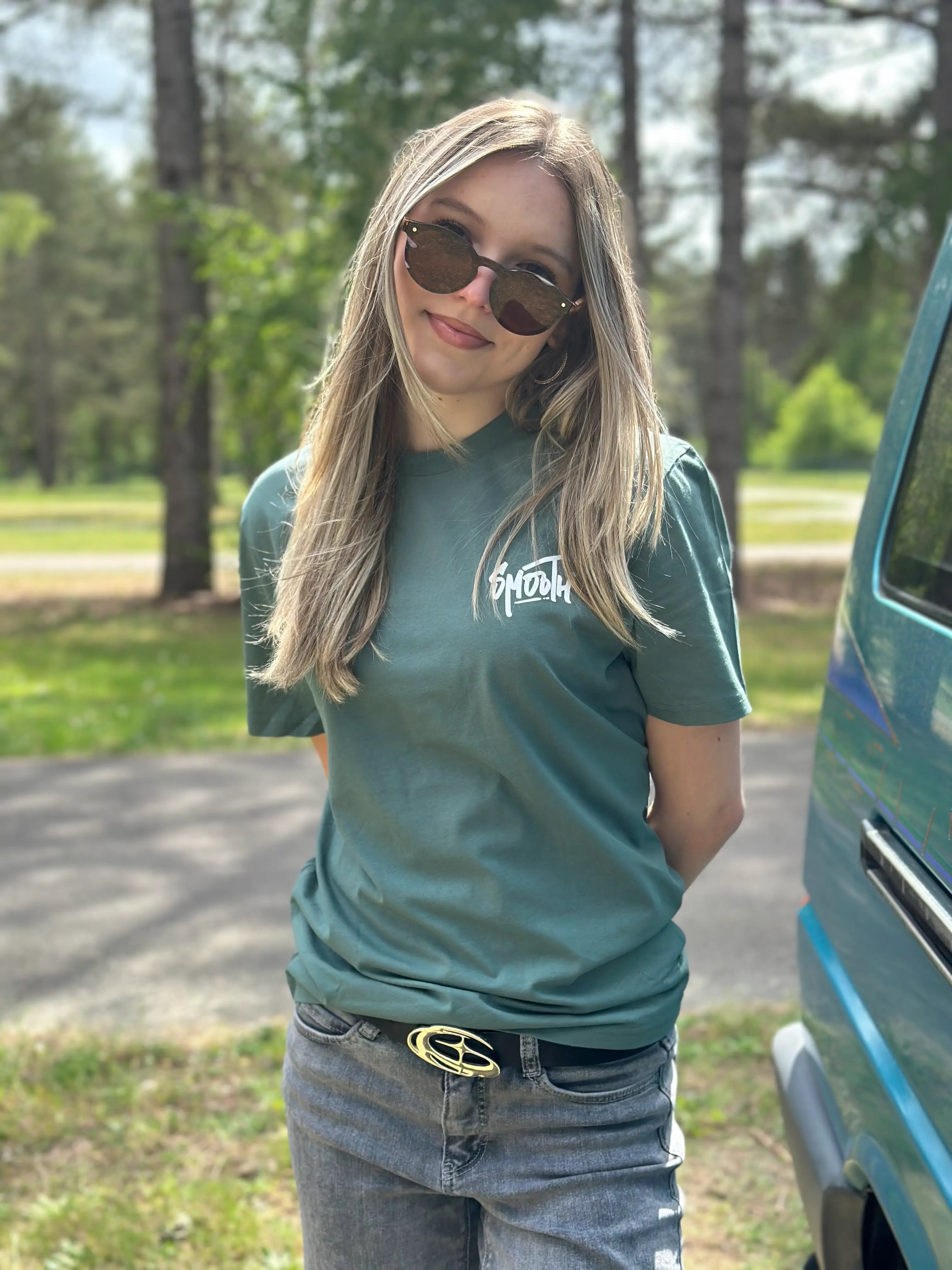 Dusty Green T / Dainty White Front+Back Women