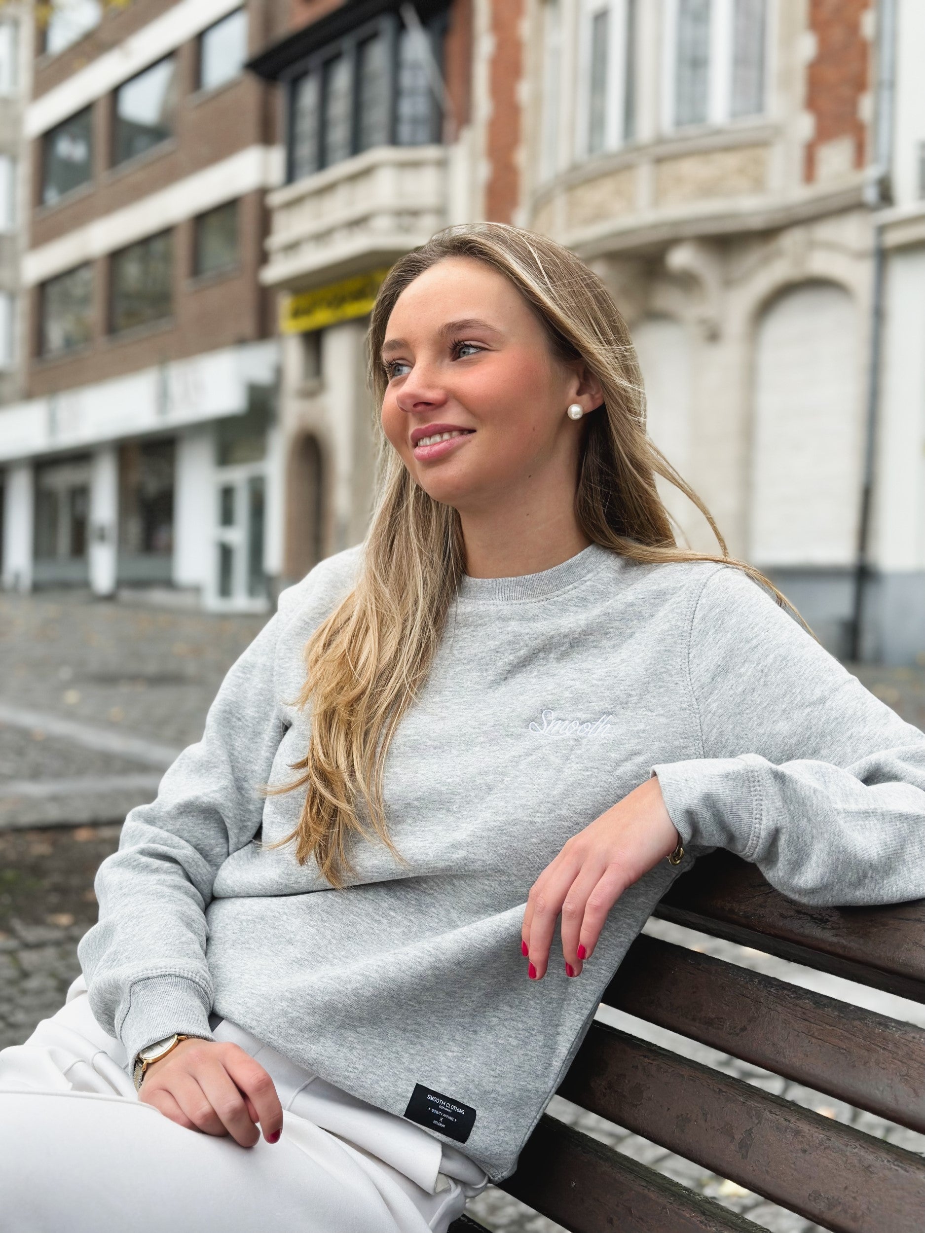 Gray Crew / Originals Minimal White Women