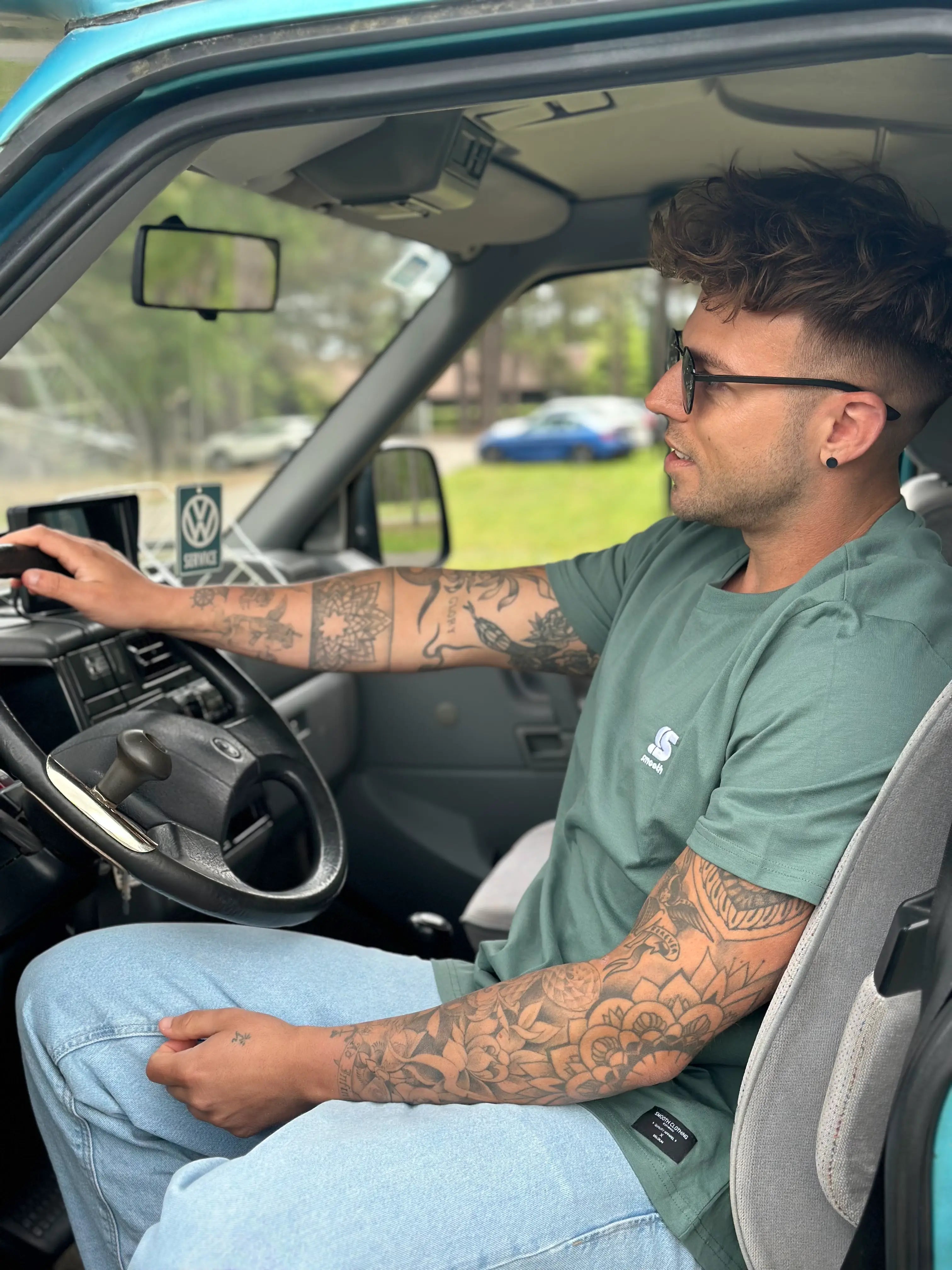 Dusty Green T / S Embroidered White Men