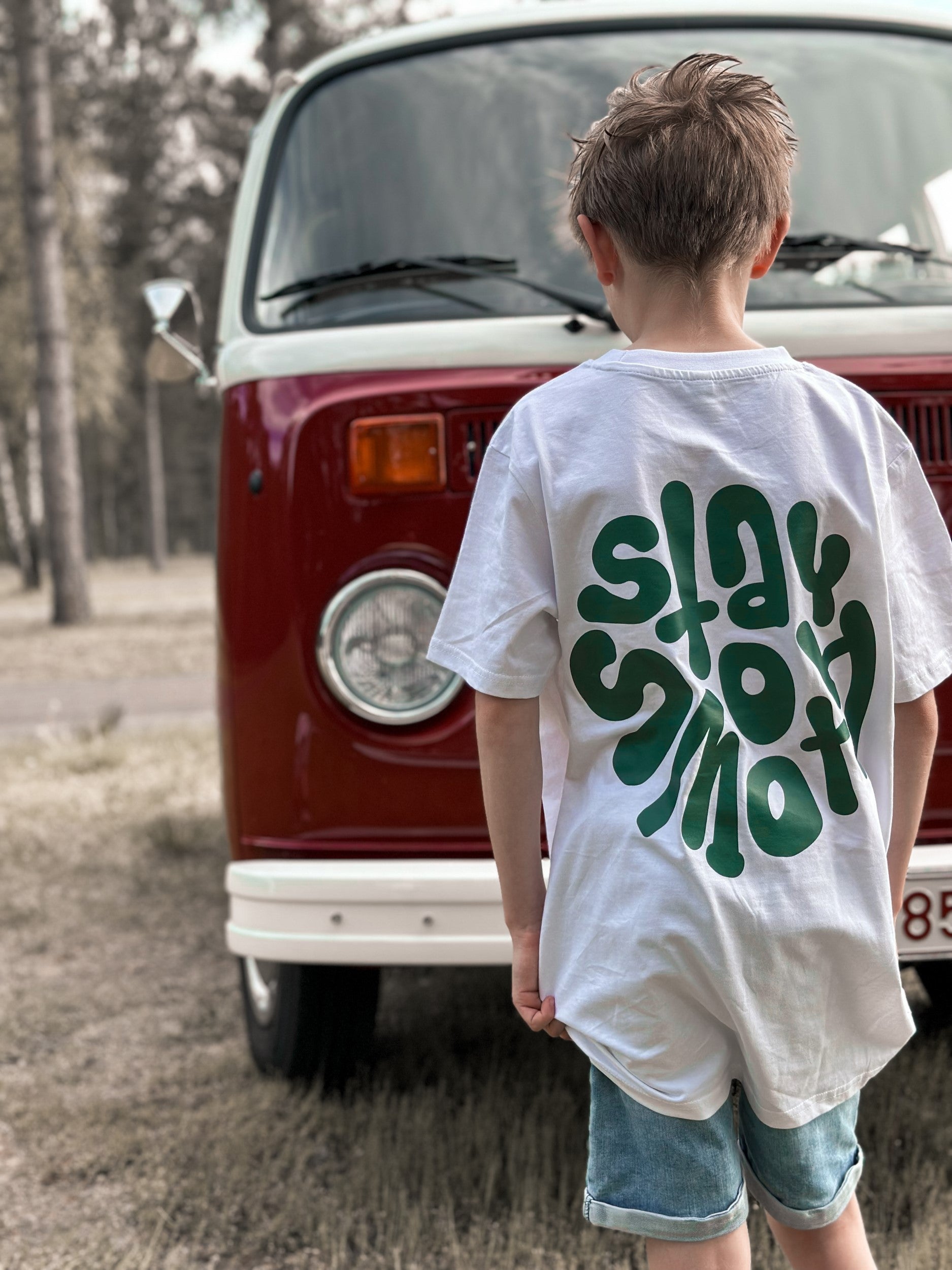 White Kids T / Stay Smooth Green Front+Back Boys