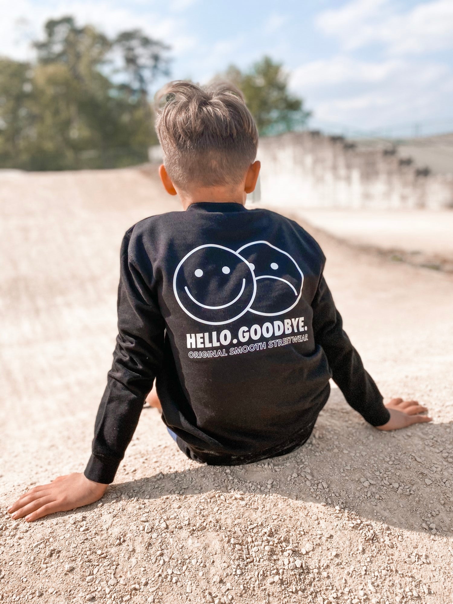 Black Kids Crew / Smiles White Front+Back Boys