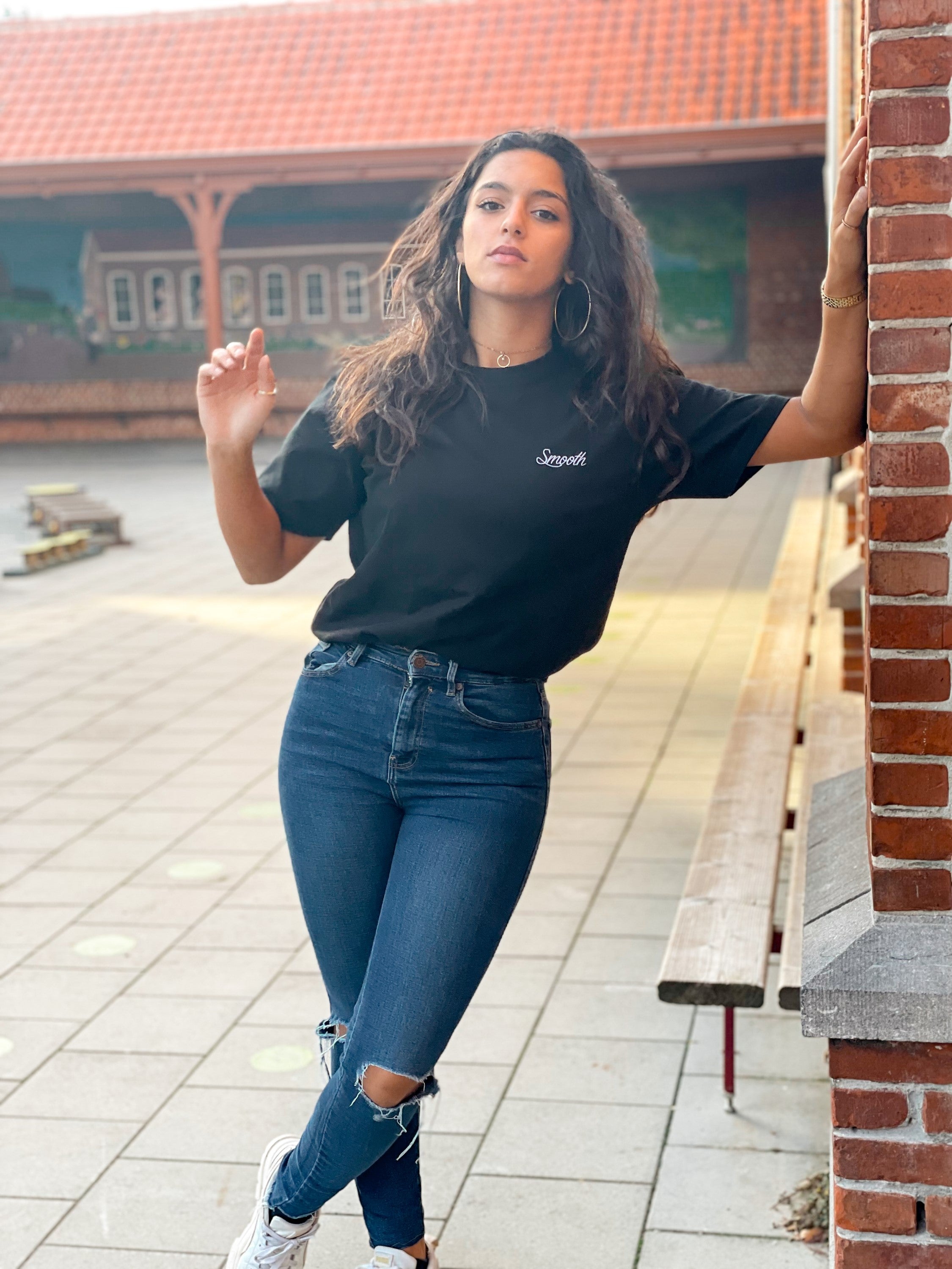 Black T / Originals Minimal White Women