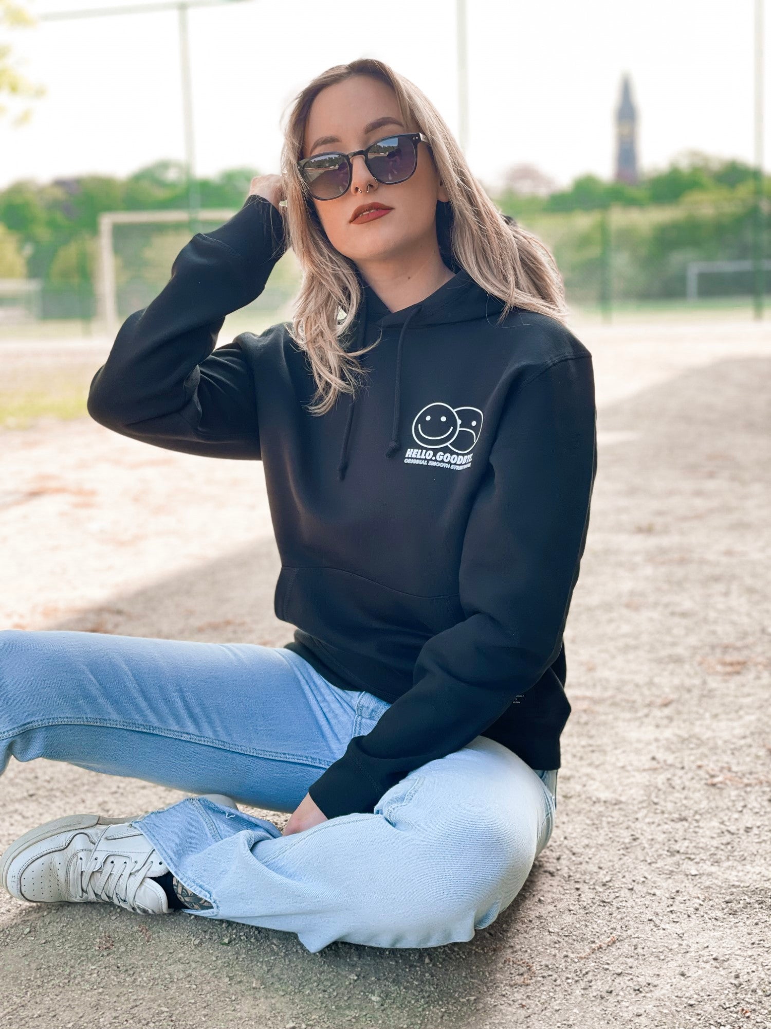 Black Hoodie / Smiles White Front Women