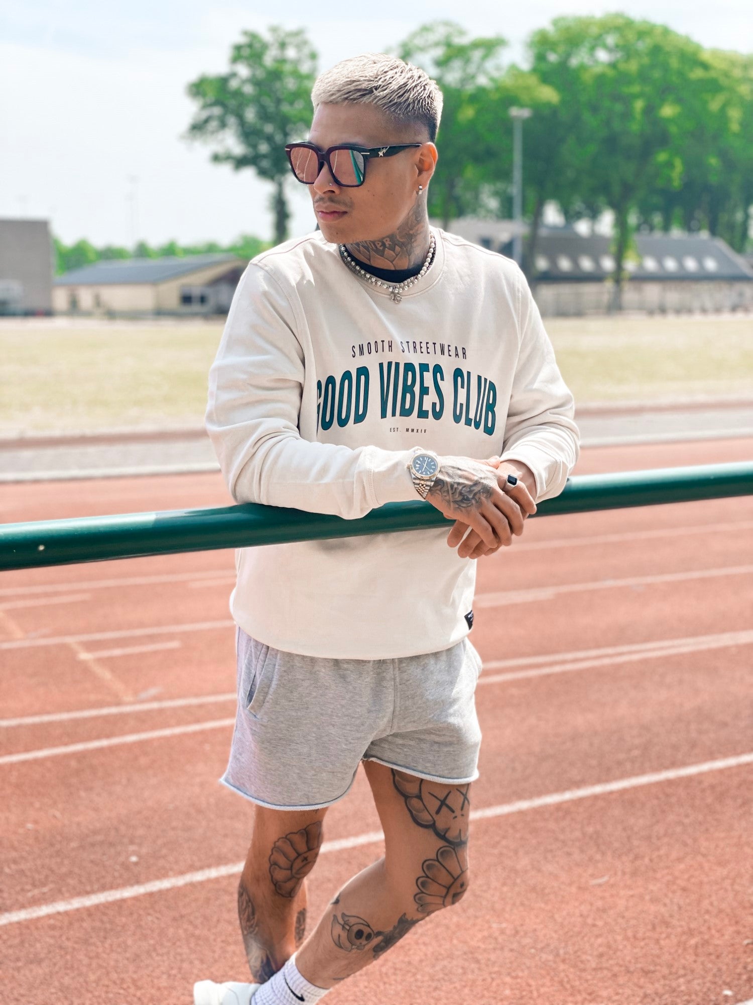Vintage White Crew / Varsity Black Outline Men