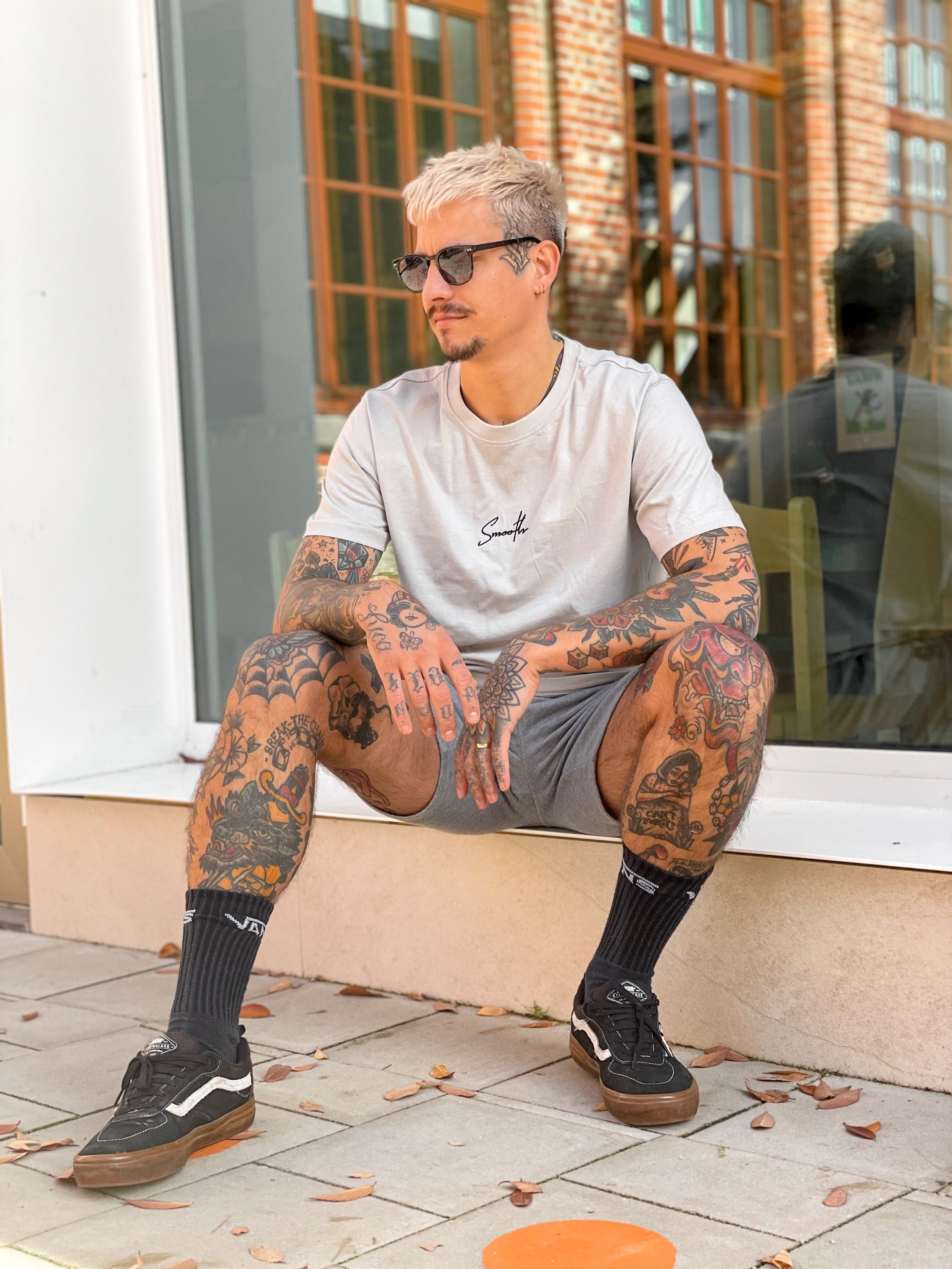 Soft Concrete T / Signature Black Men