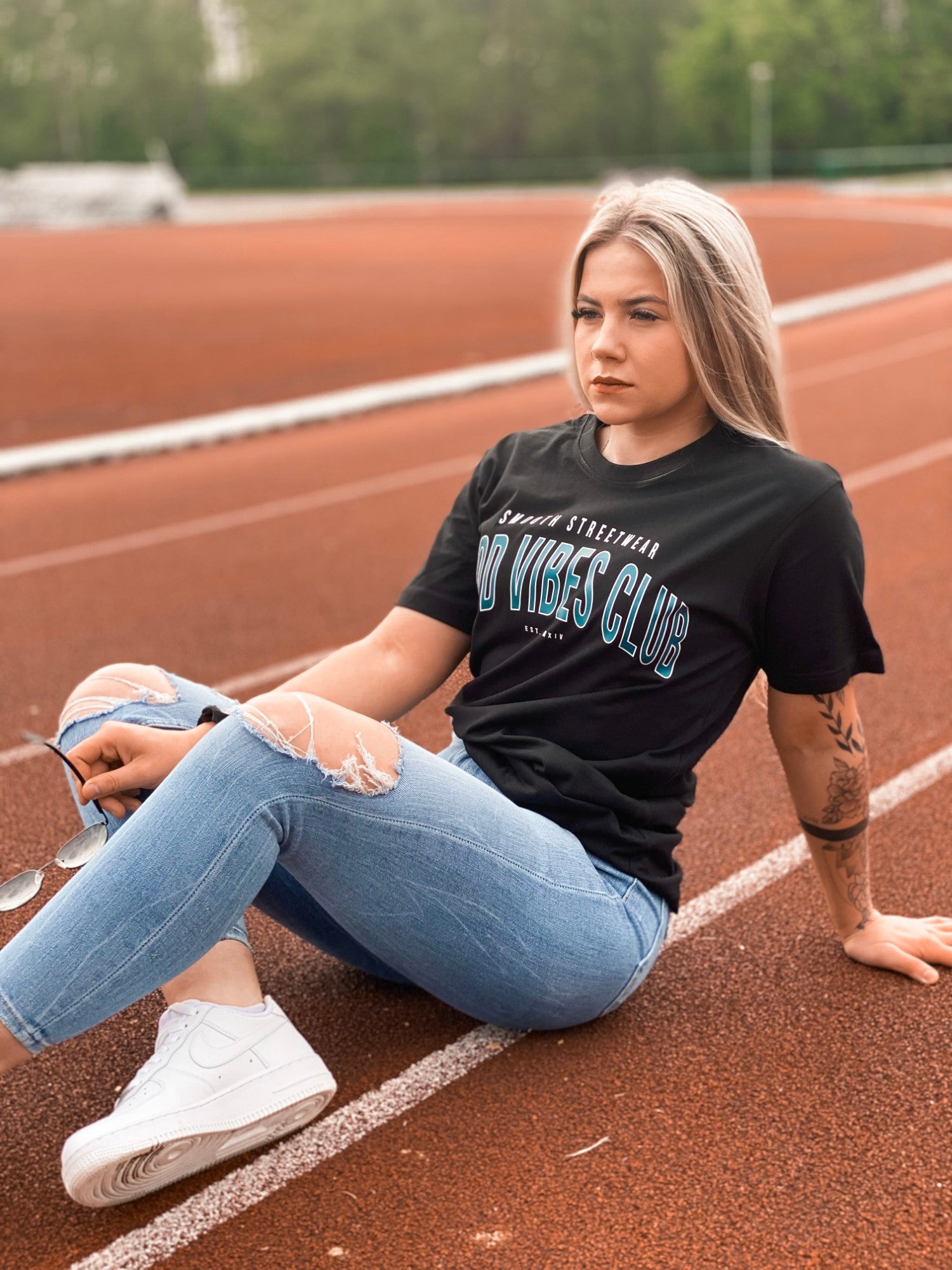 Black T / Varsity White Outline Women