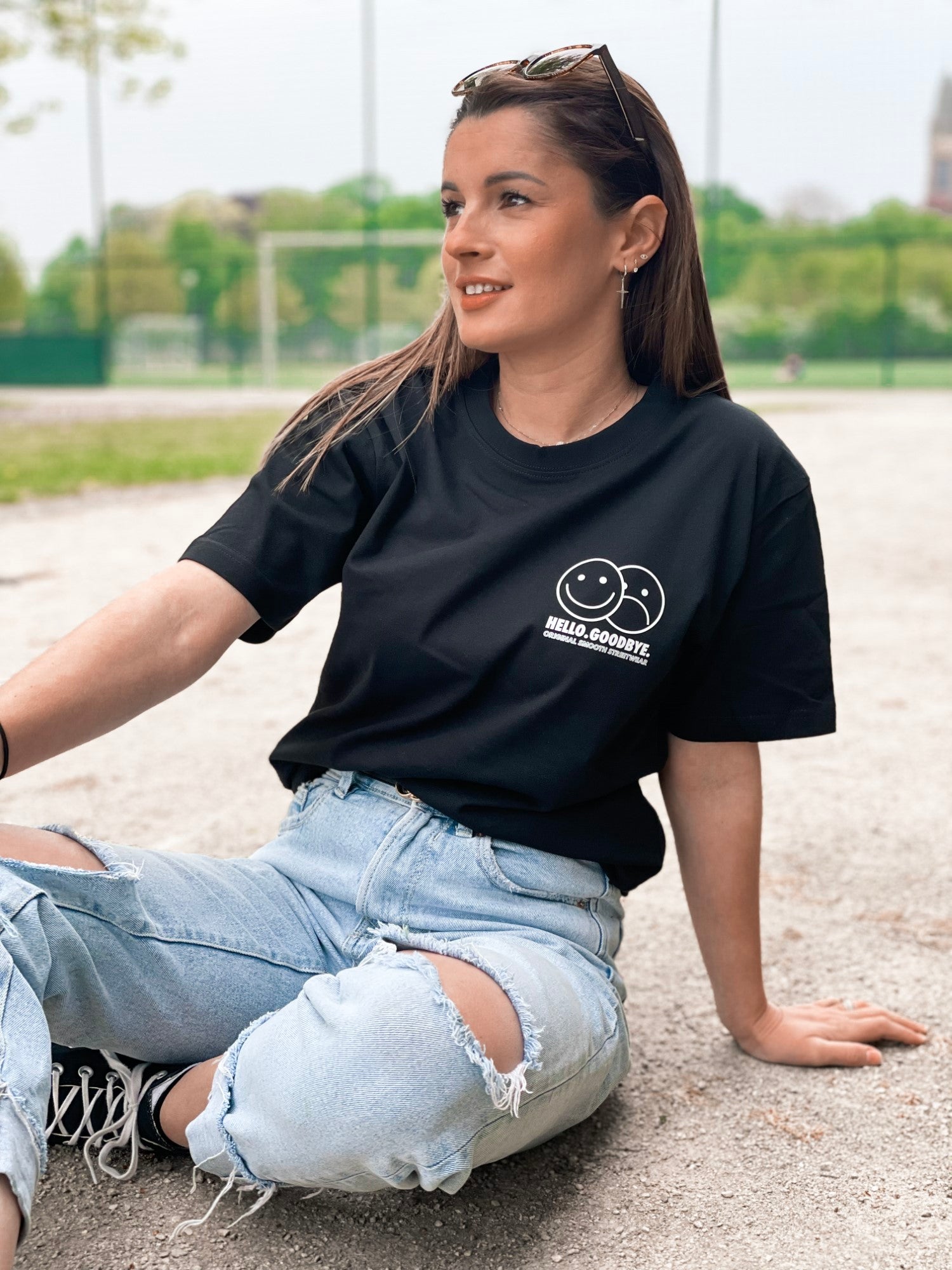 Black T / Smiles White Front Women