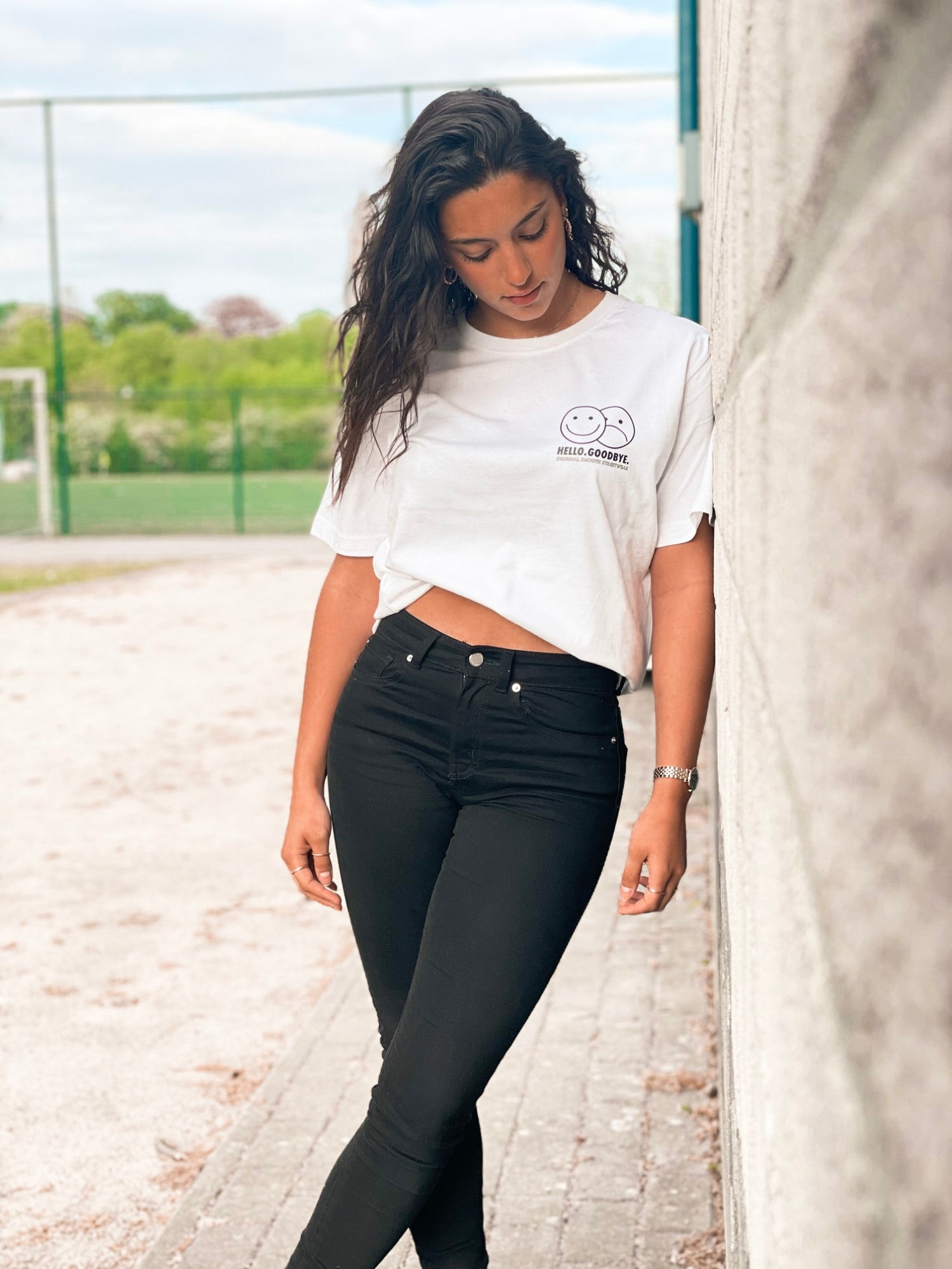White T / Smiles Black Front+Back Women