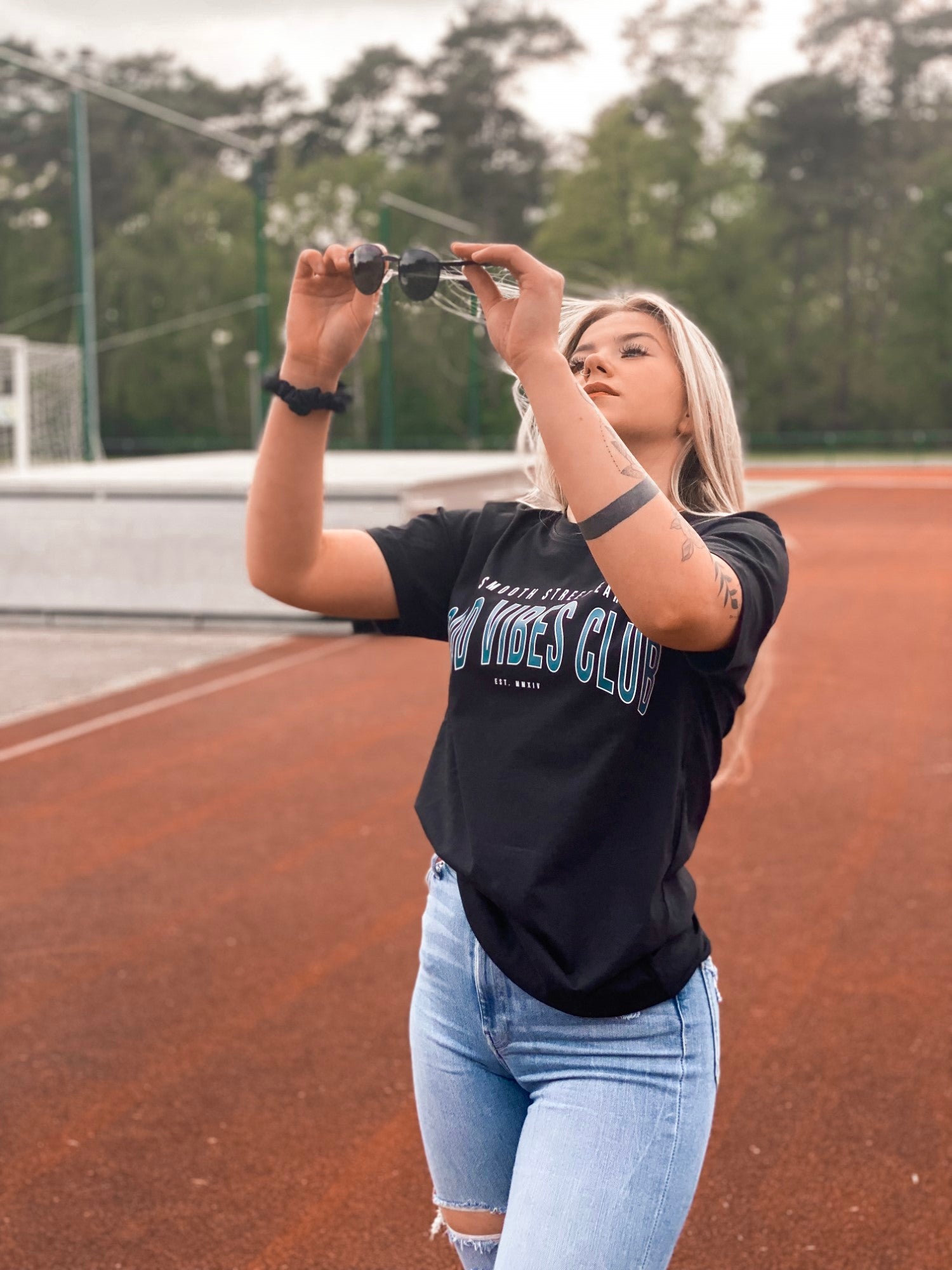 Black T / Varsity White Outline Women