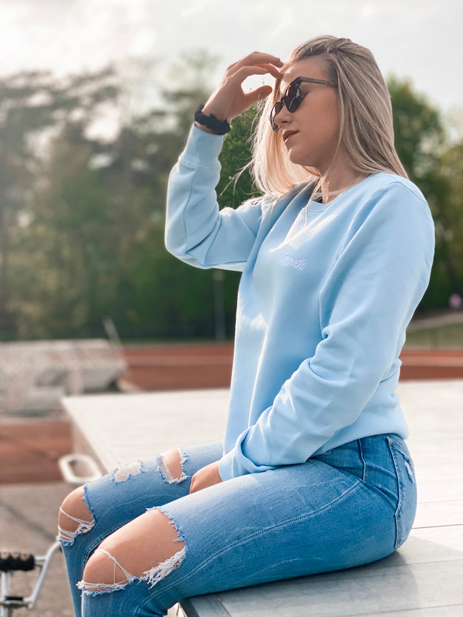 Sky Blue Crew / Originals Minimal White Women