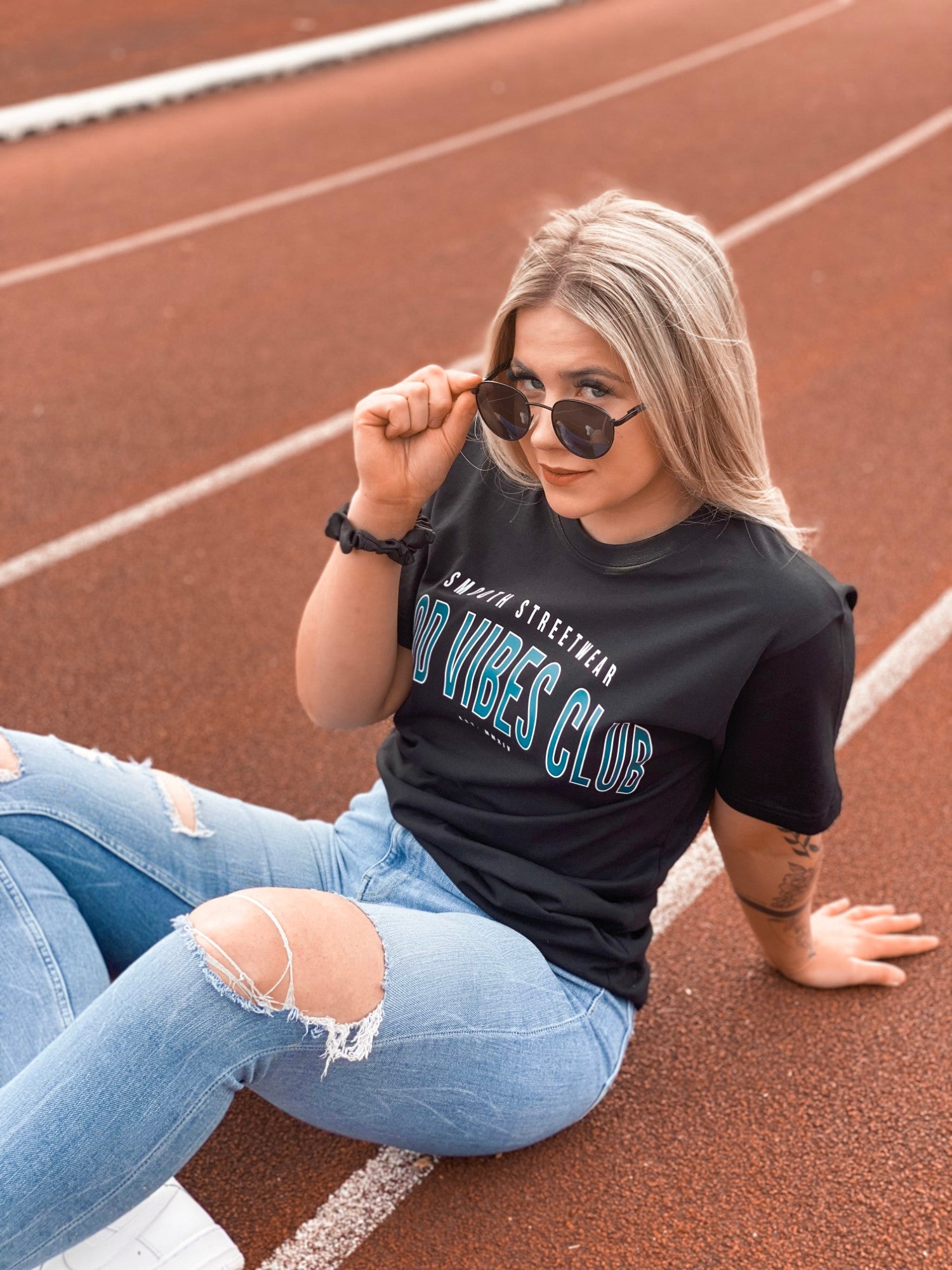 Black T / Varsity White Outline Women