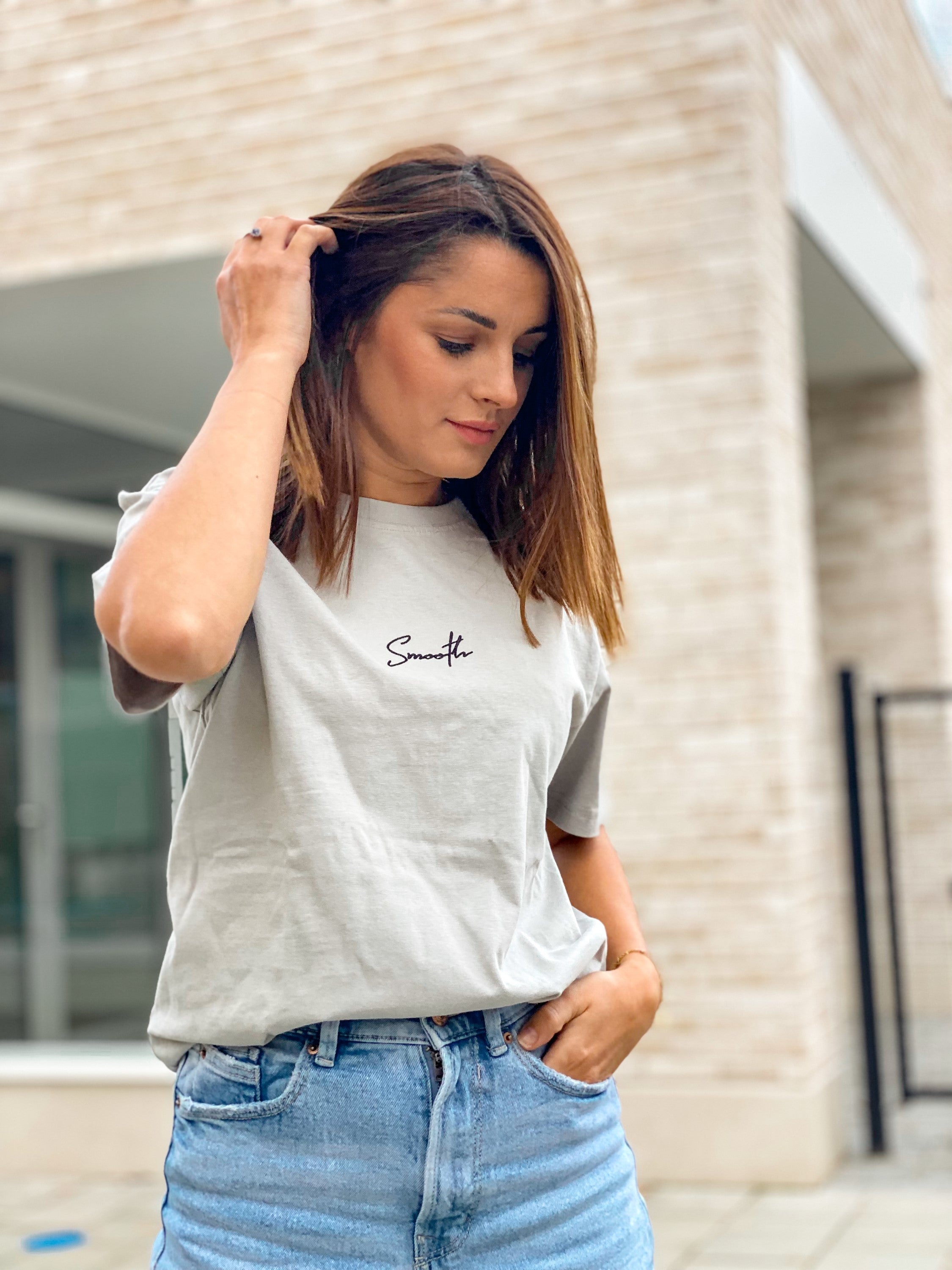 Soft Concrete T / Signature Black Women