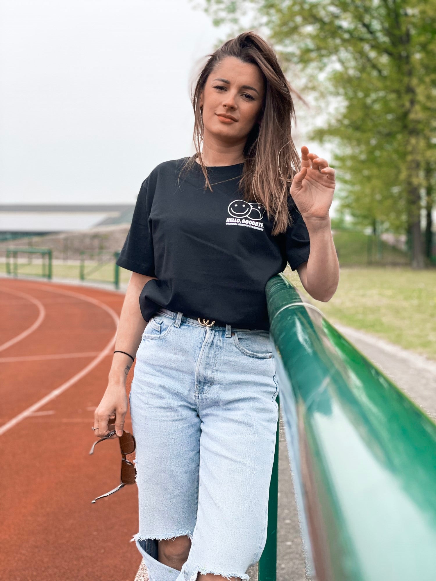 Black T / Smiles White Front Women