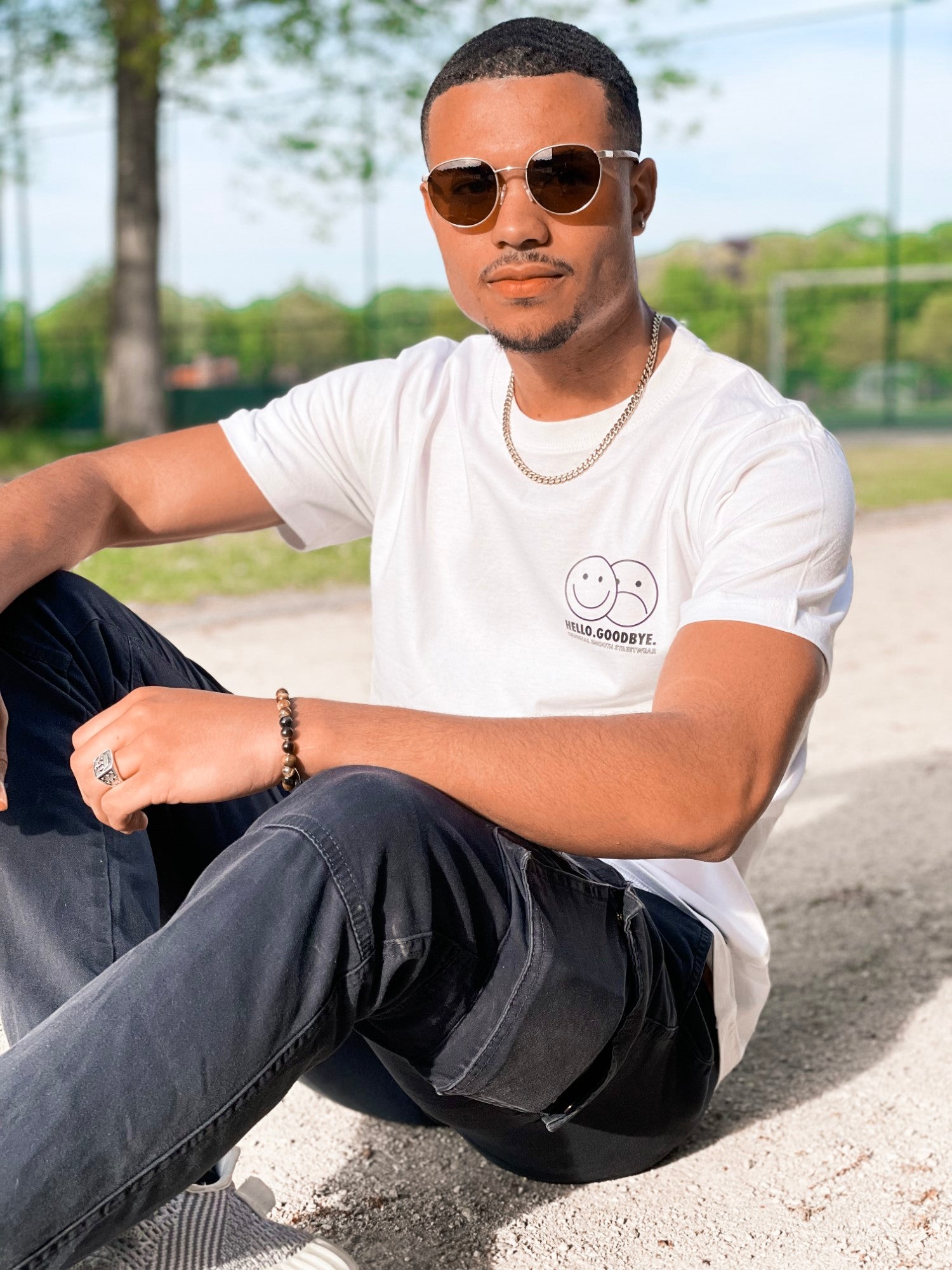 White T / Smiles Black Front+Back Men