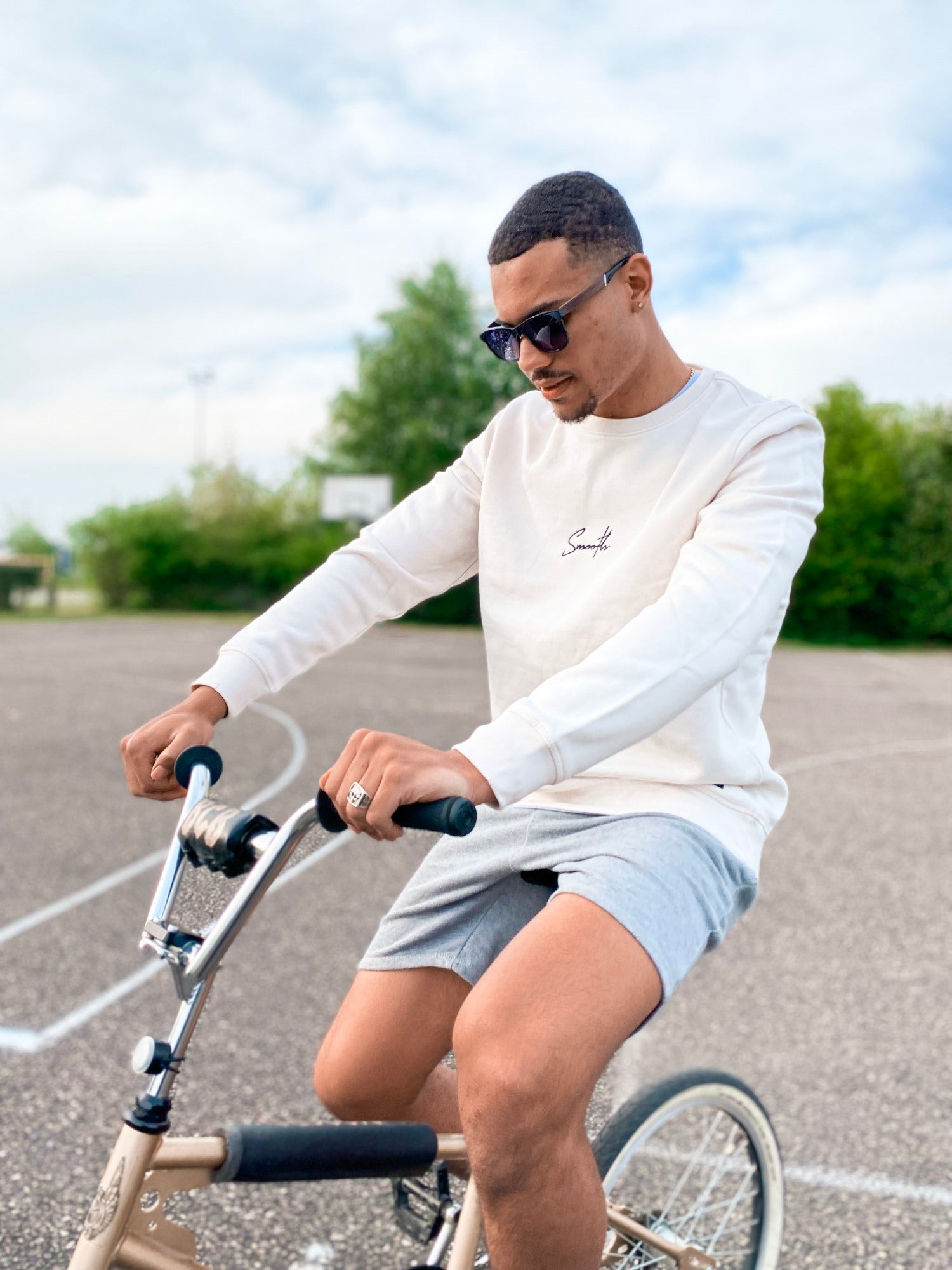 Vintage White Crew / Signature Black Men