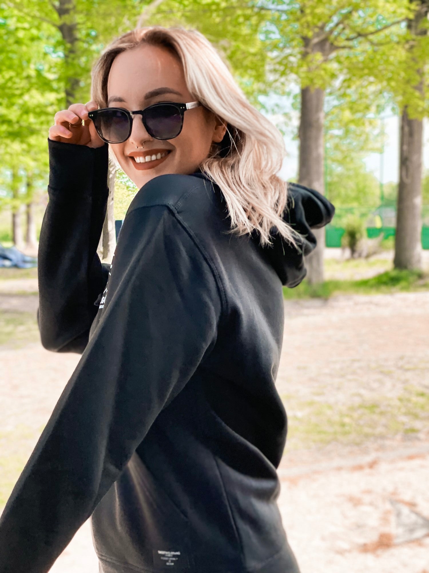 Black Hoodie / Smiles White Front Women