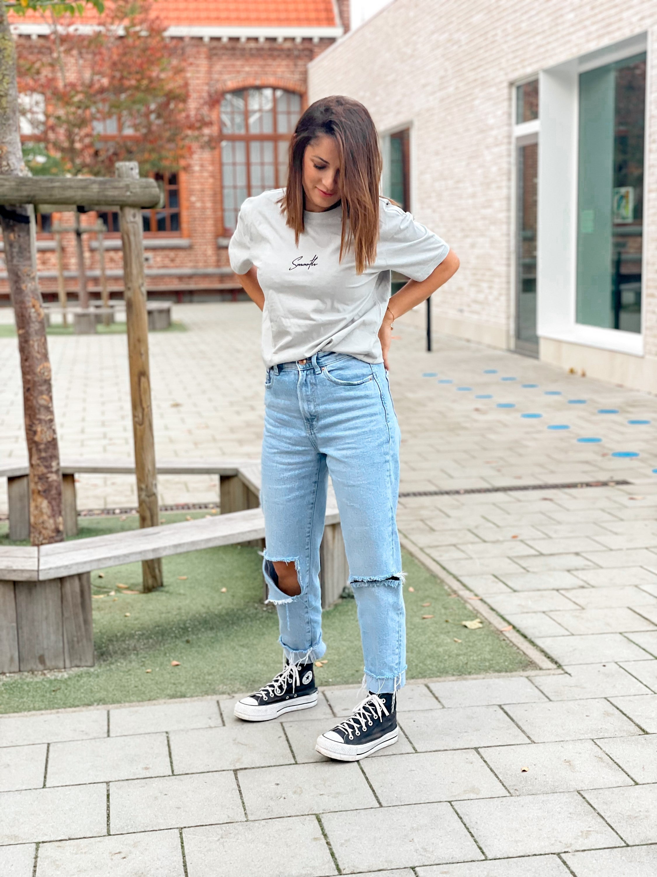 Soft Concrete T / Signature Black Women