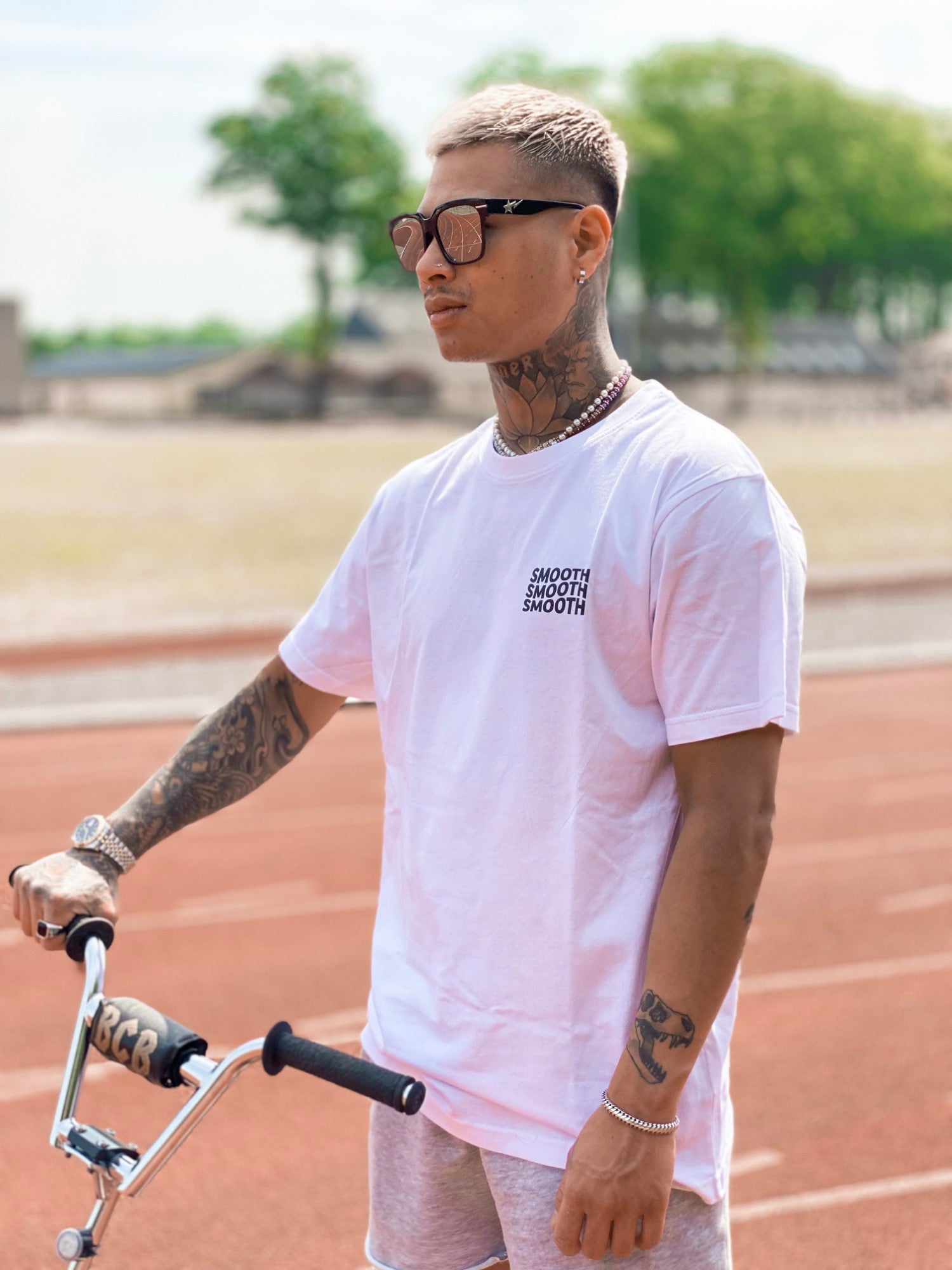 White T / Ace Men