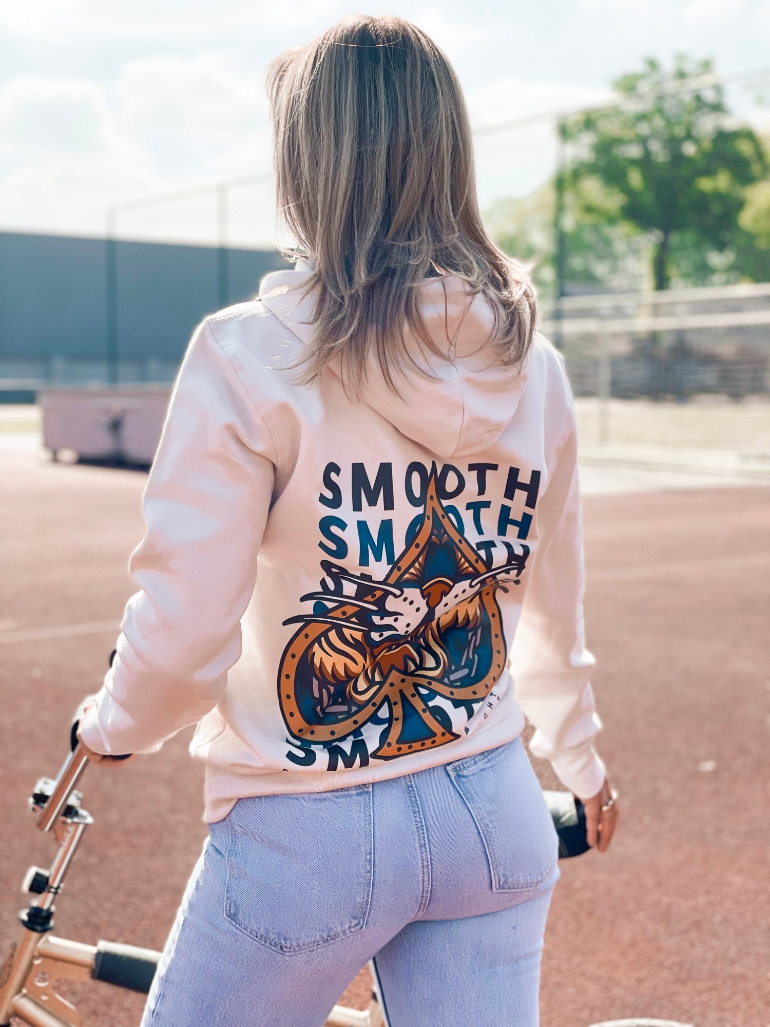 Vintage White Hoodie / Ace Women