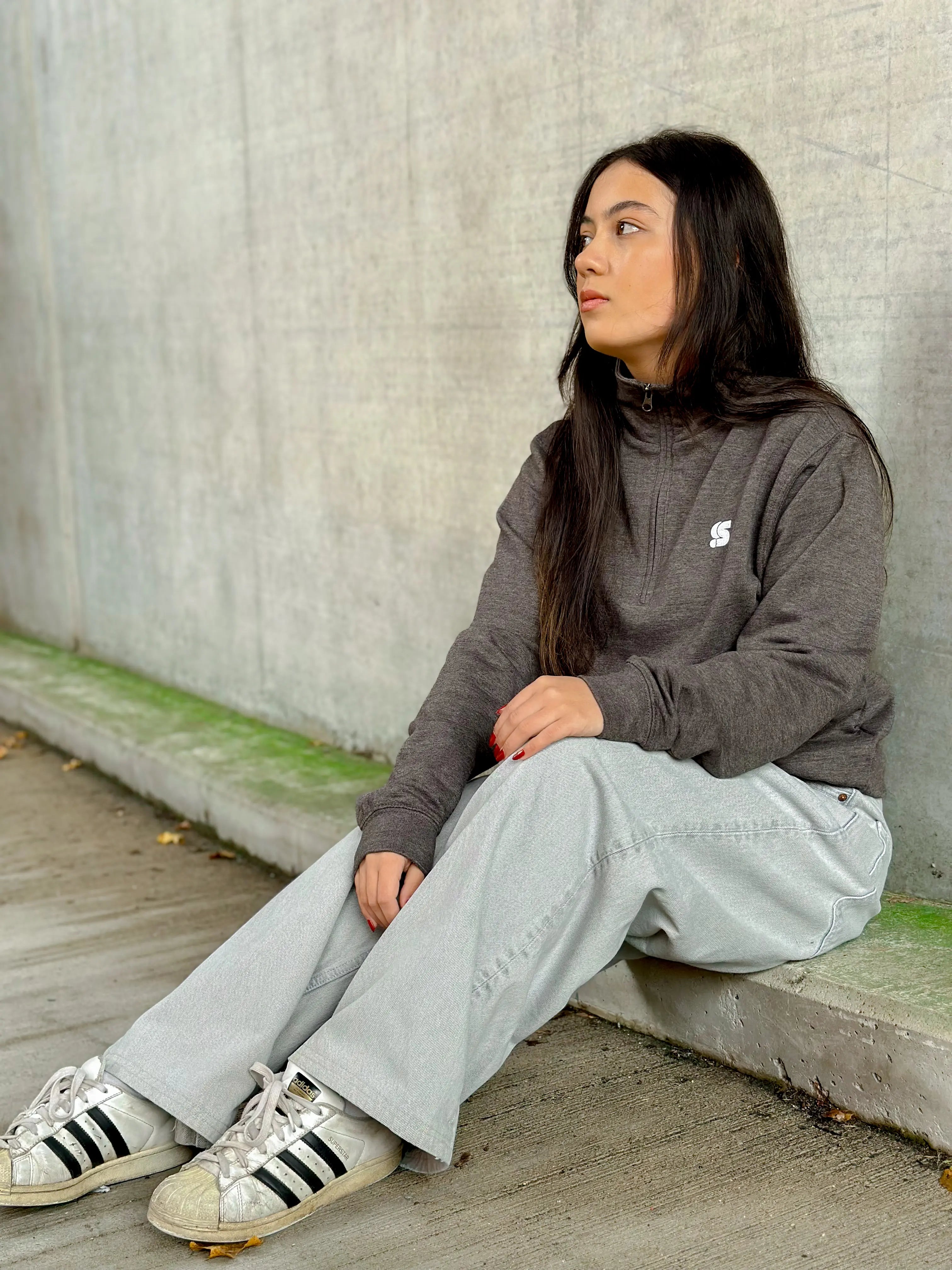 Dark Grey Half Zip Crew / S Logo White Embroidered Women