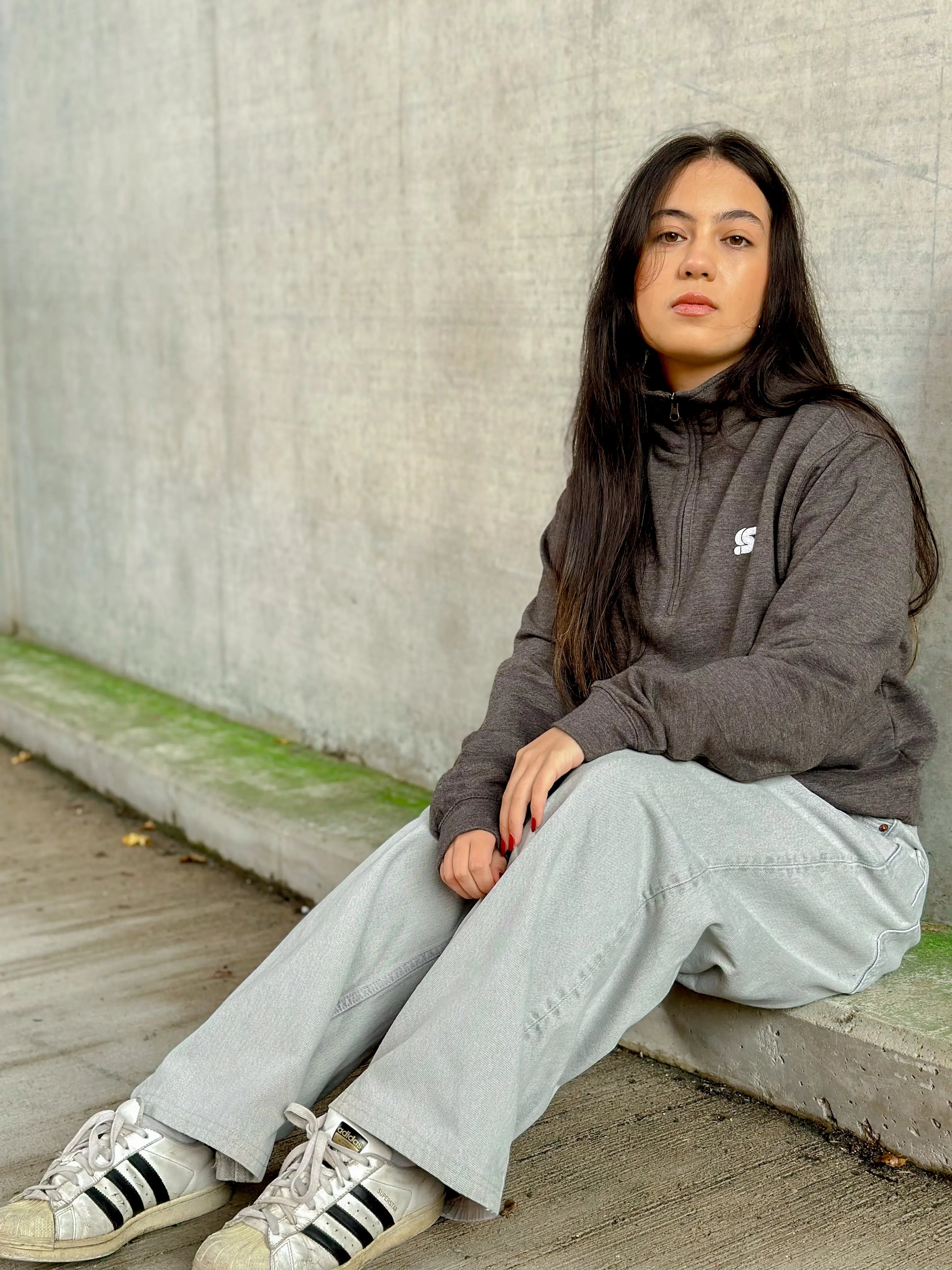 Dark Grey Half Zip Crew / S Logo White Embroidered Women