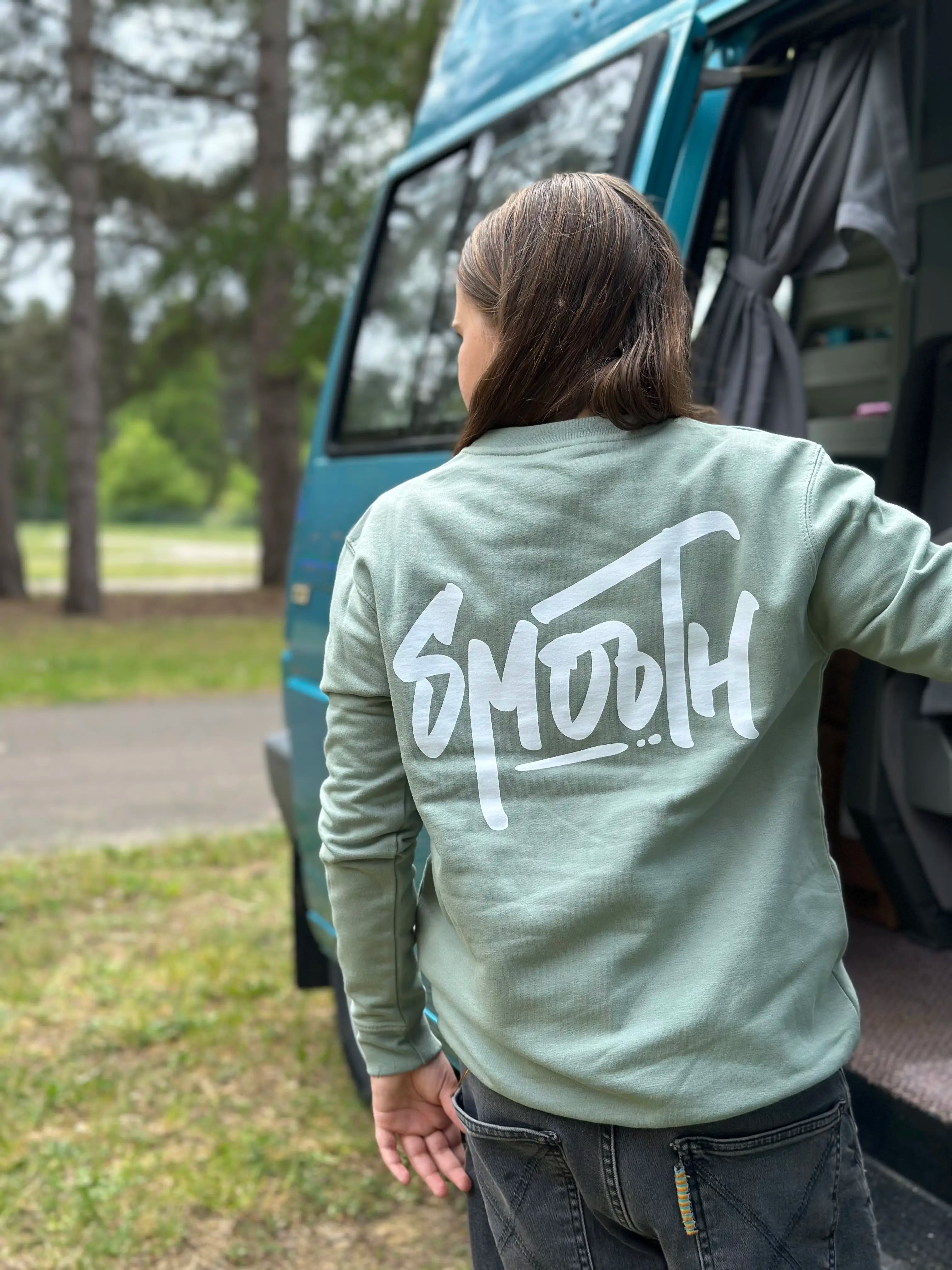 Dusty Green Kids Crew / Dainty White Front+Back Girls