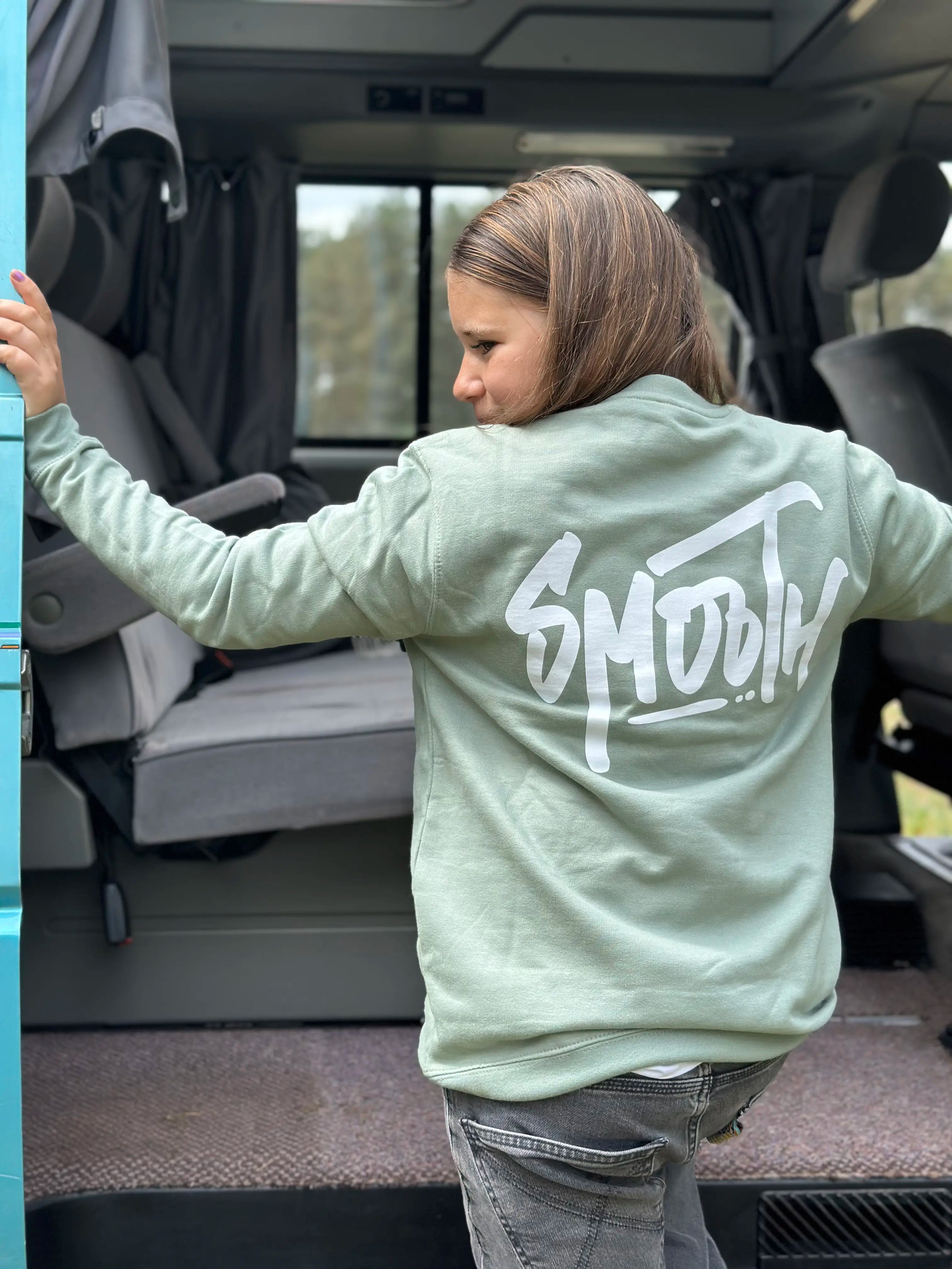 Dusty Green Kids Crew / Dainty White Front+Back Girls