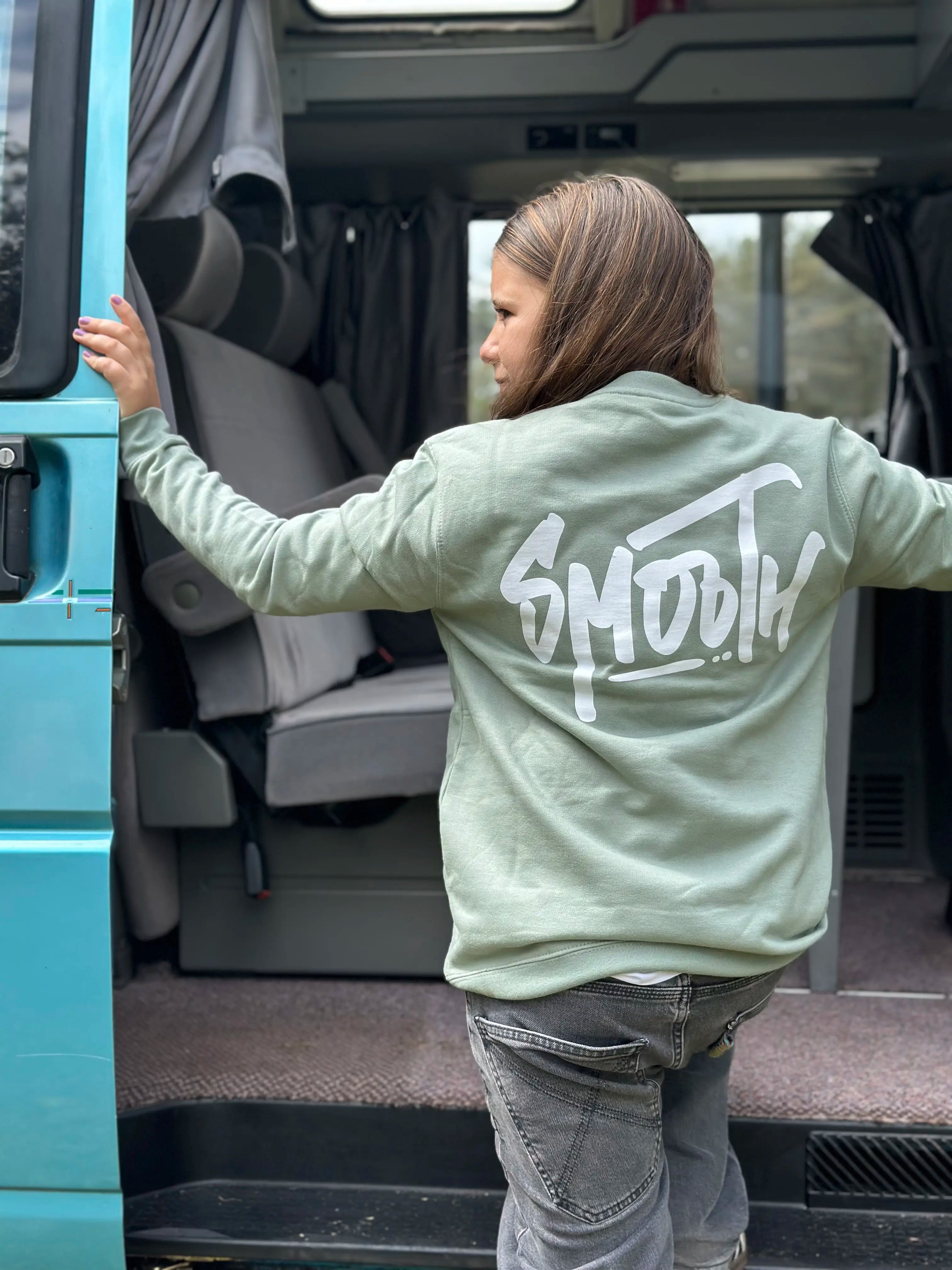Dusty Green Kids Crew / Dainty White Front+Back Girls