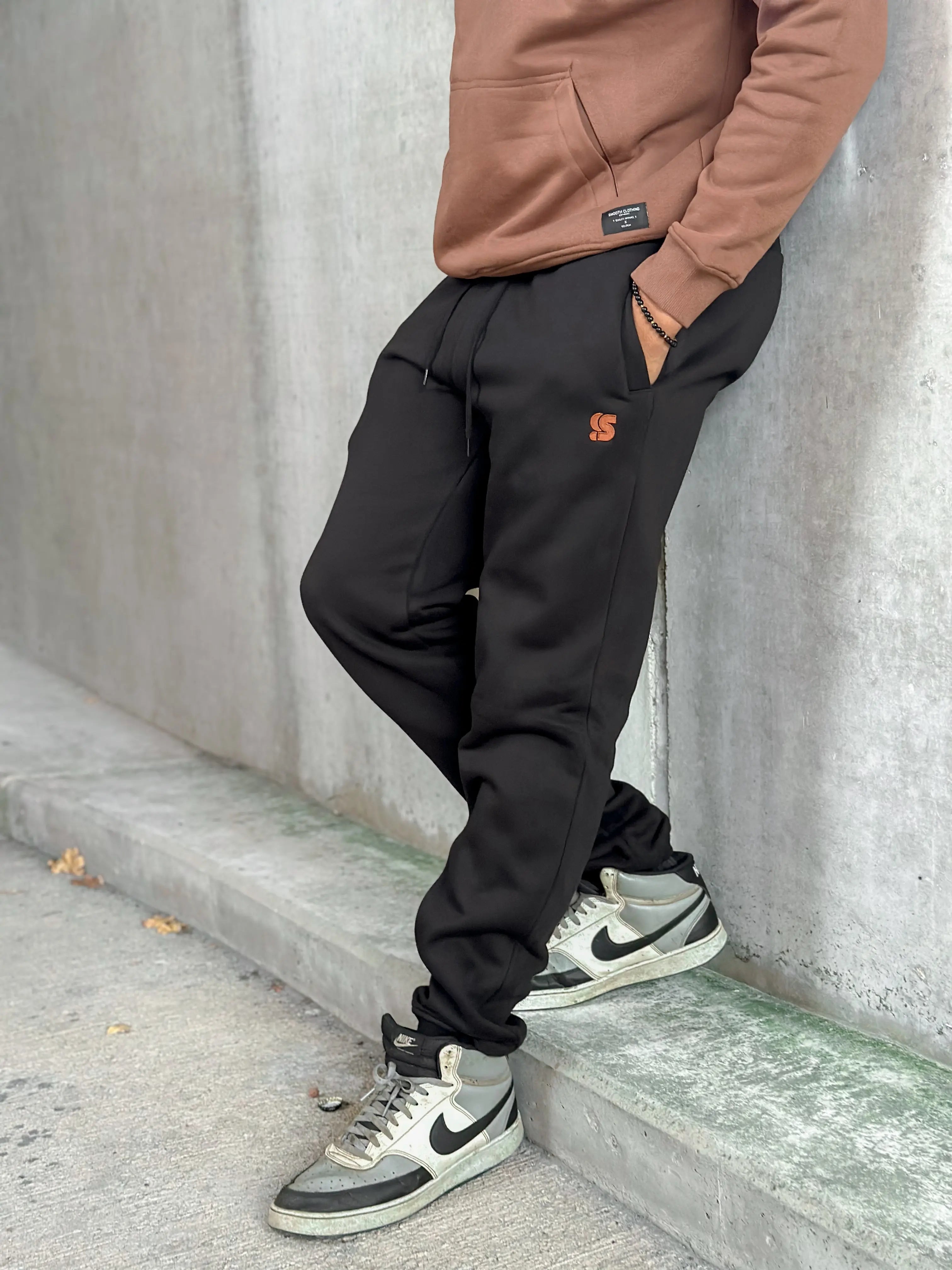 Black Pants / S Logo Copper Embroidered Men