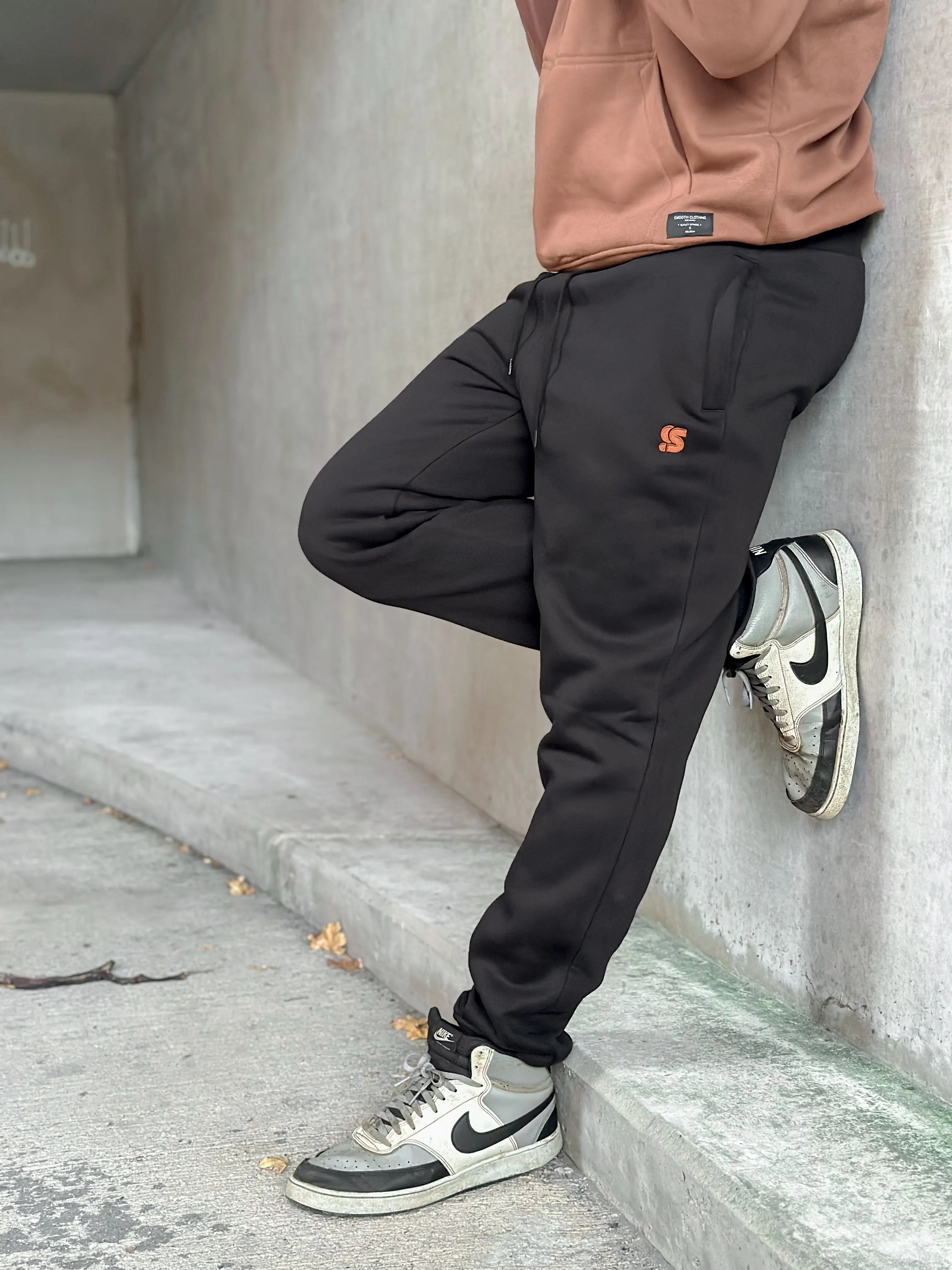 Black Pants / S Logo Copper Embroidered Men