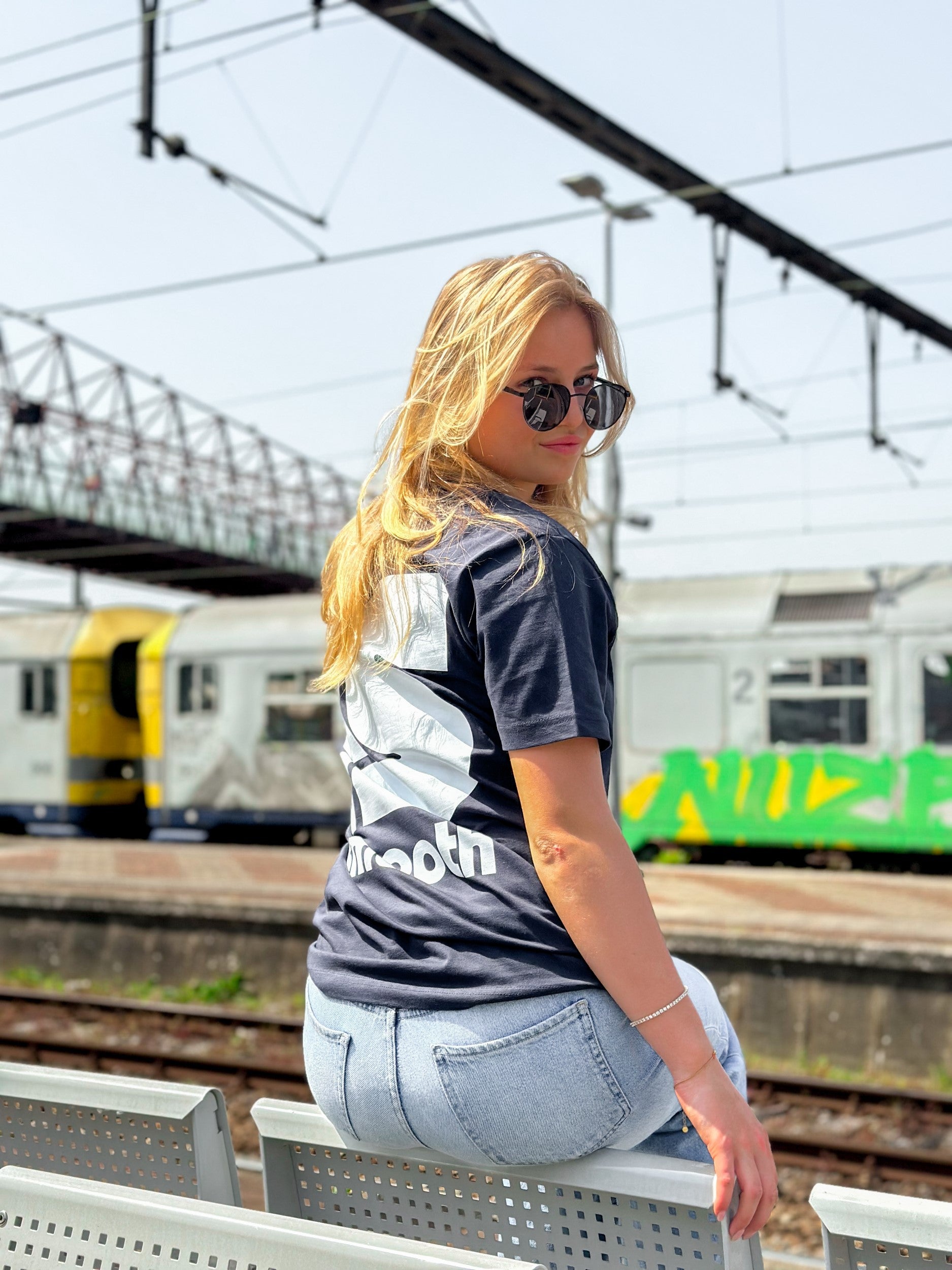 Navy T / S Logo White Front+Back Women