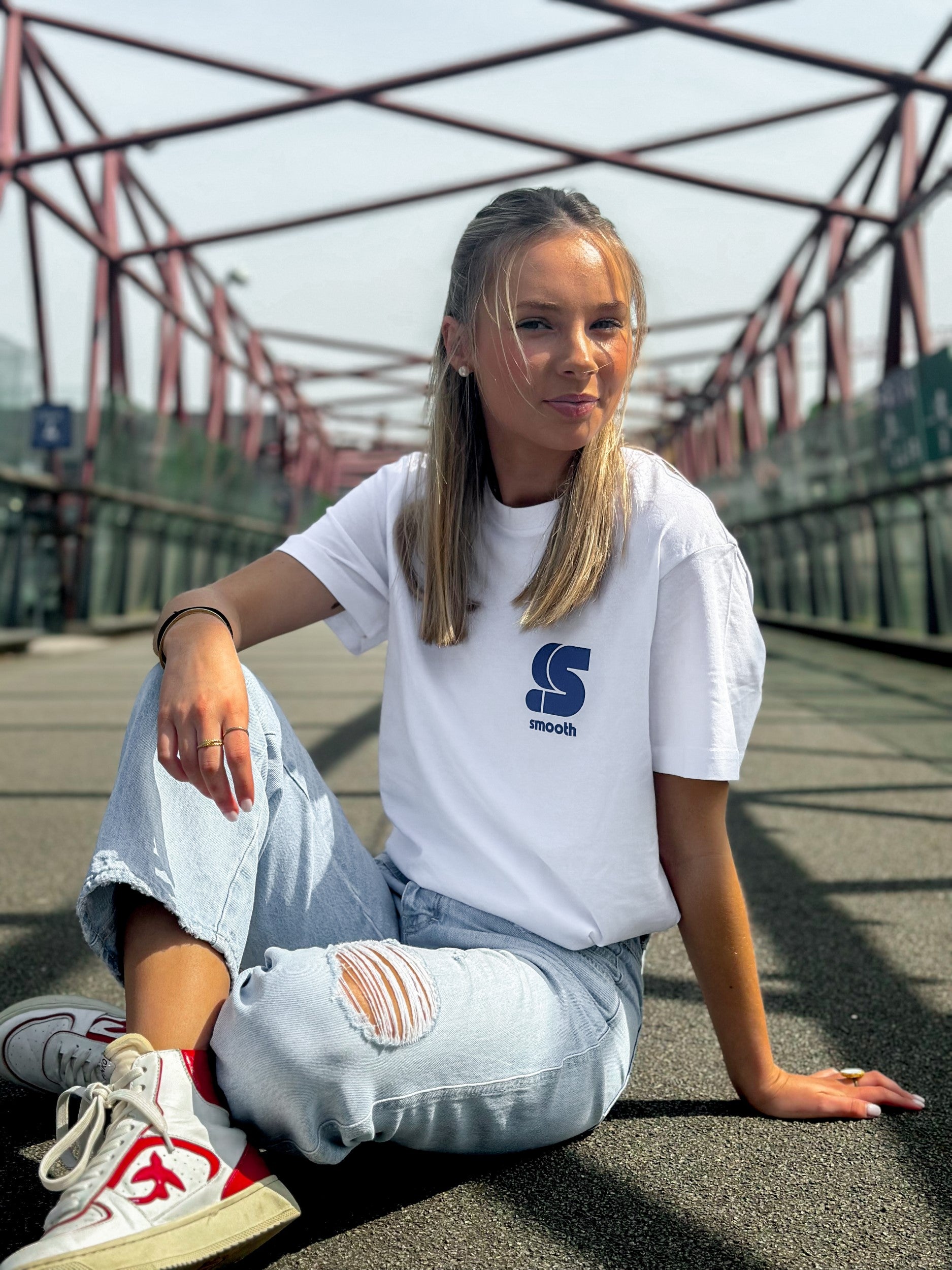 White T / S Logo Blue Front Women