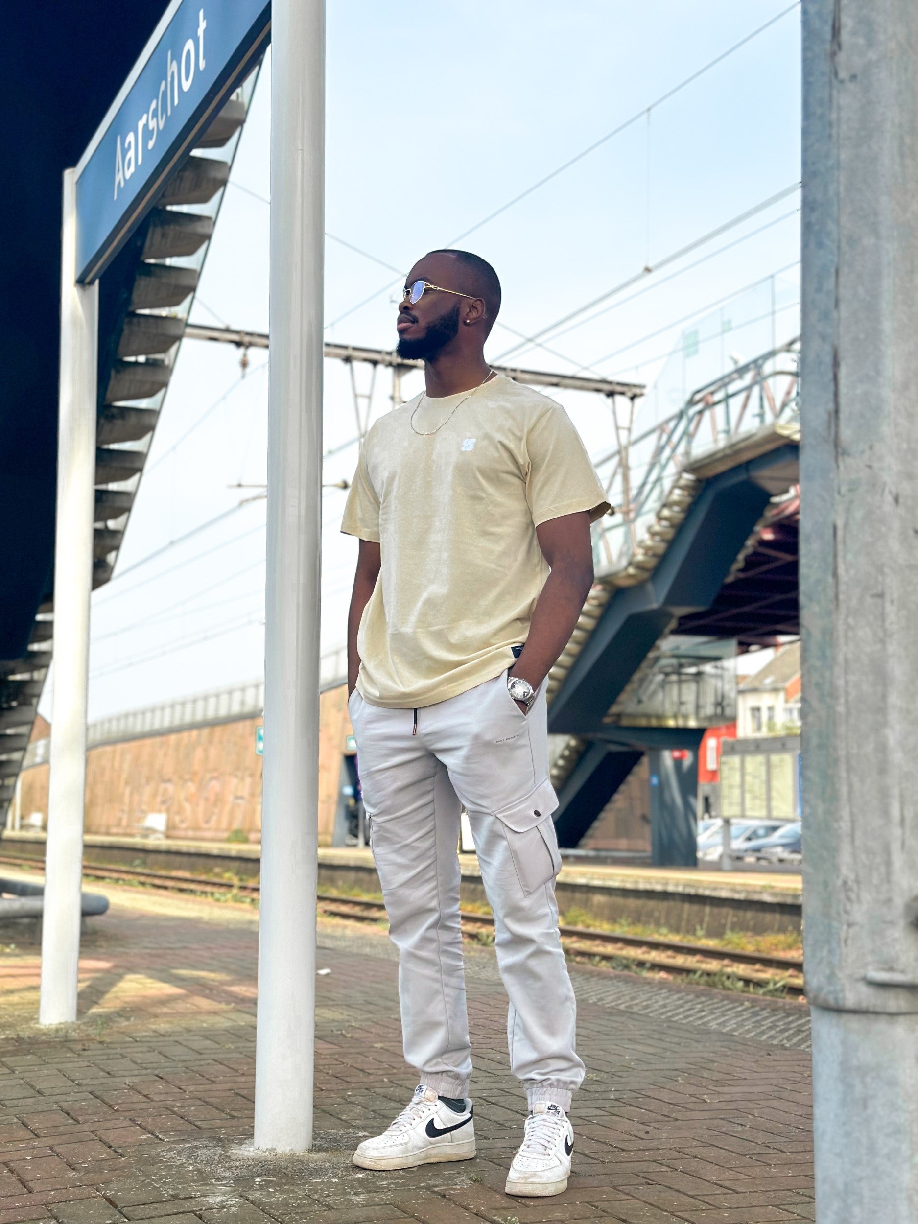 Sand T / S Logo White Embroidered Men