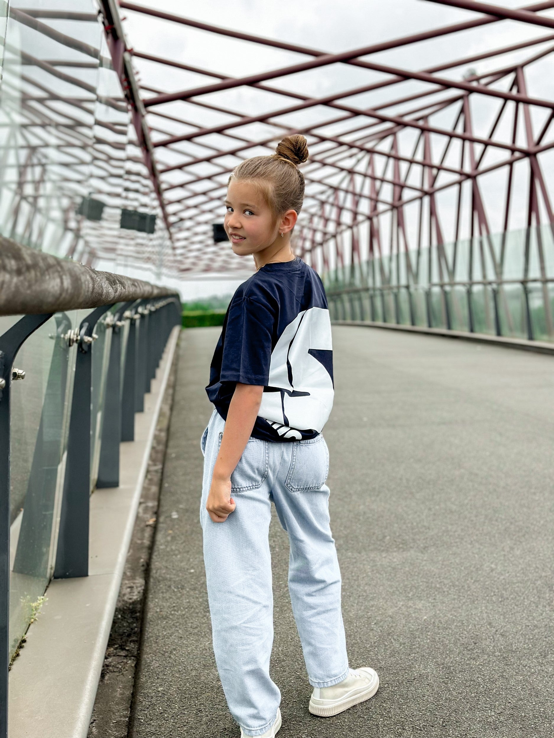 Navy Kids T / S Logo White Front+Back Girls