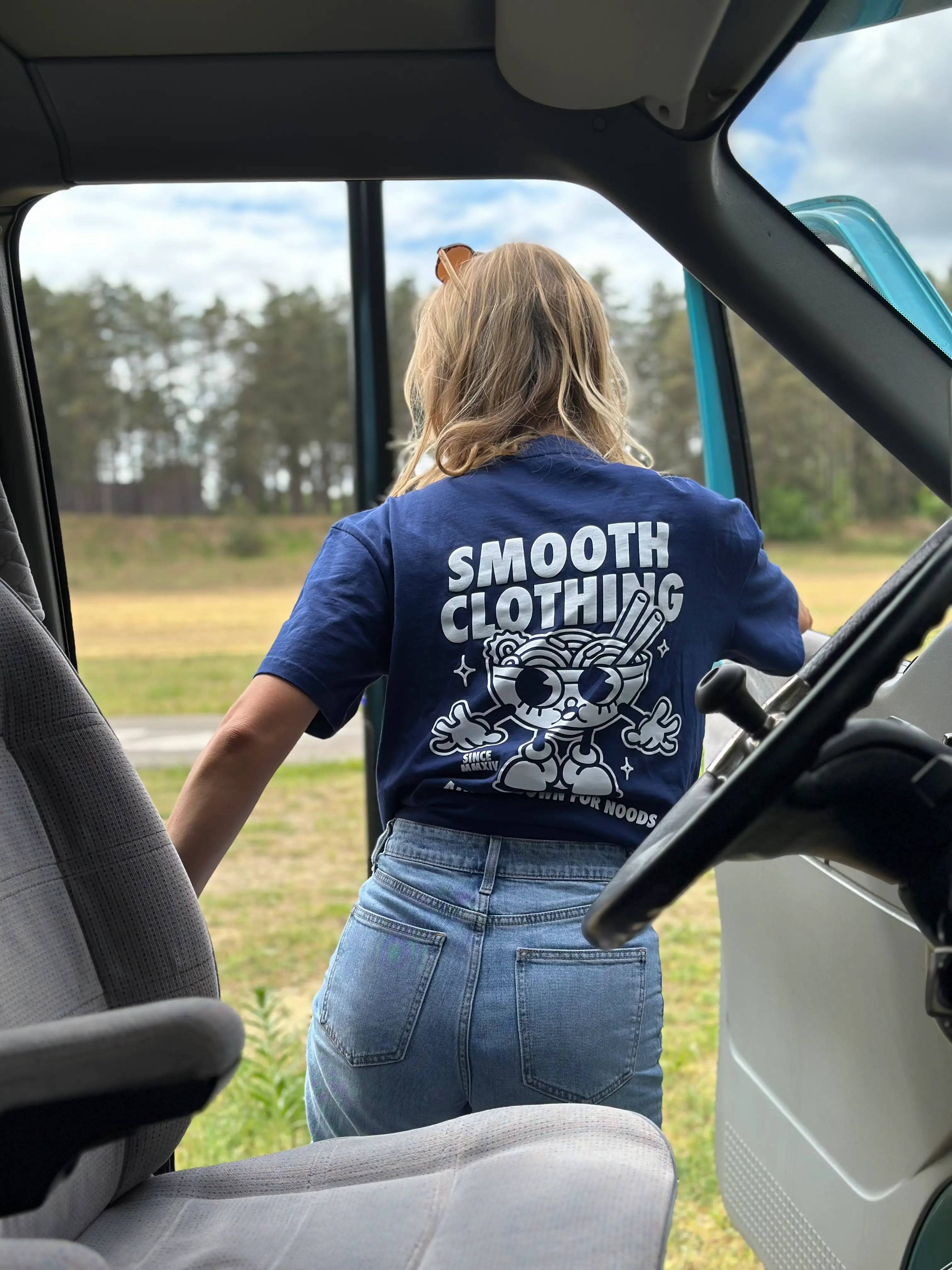 Dark Blue Heavy T / Noods White Front+Back Women