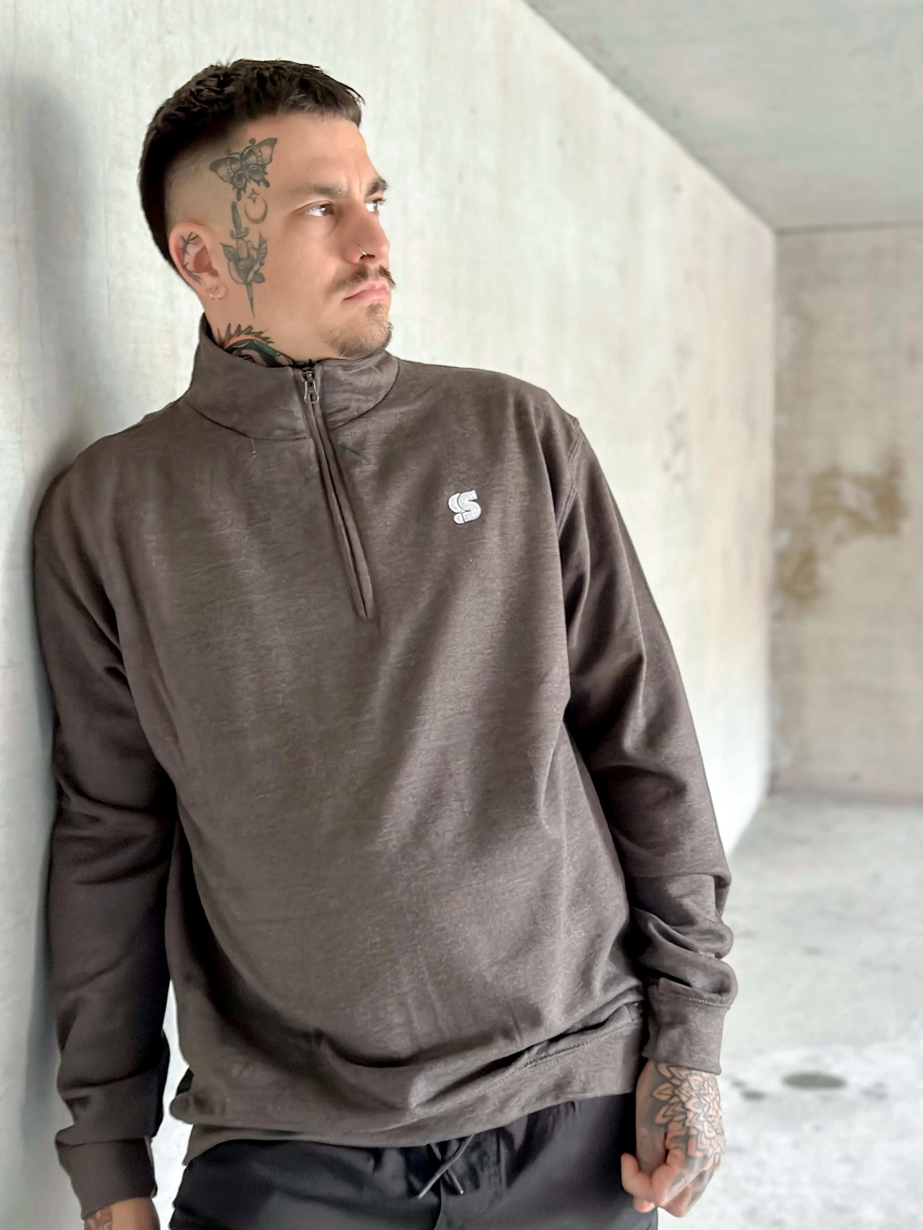 Dark Grey Half Zip Crew / S Logo White Embroidered Men